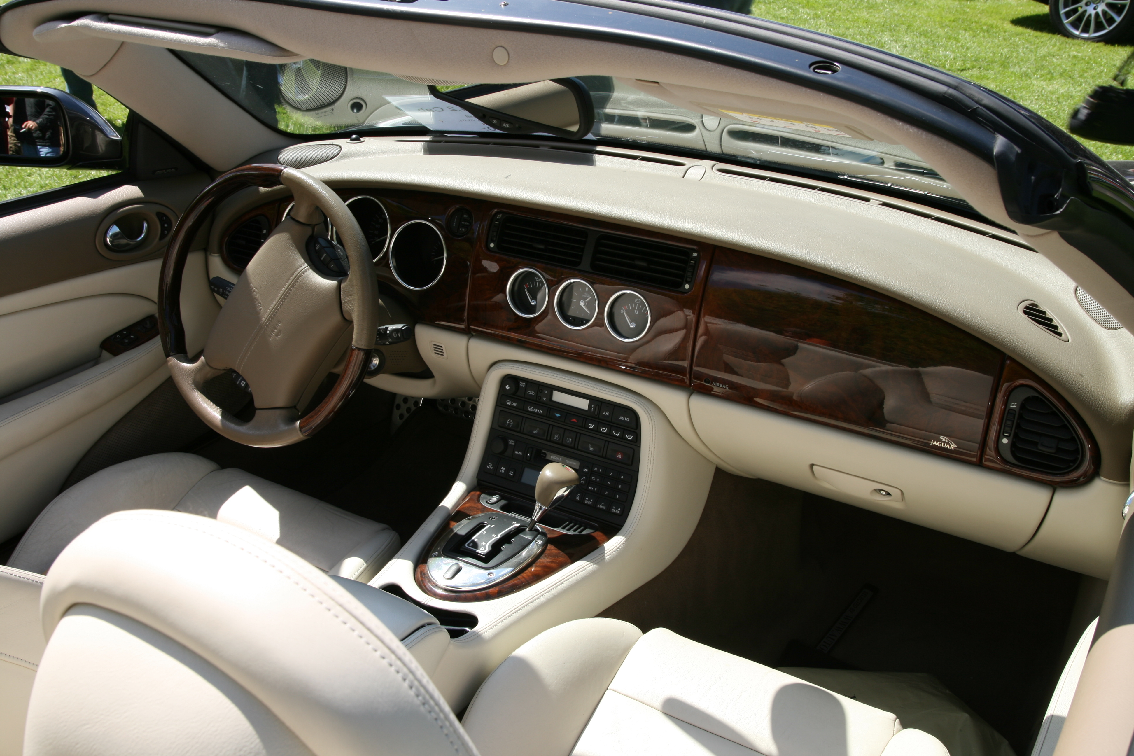 Jaguar XKR Convertible interior
