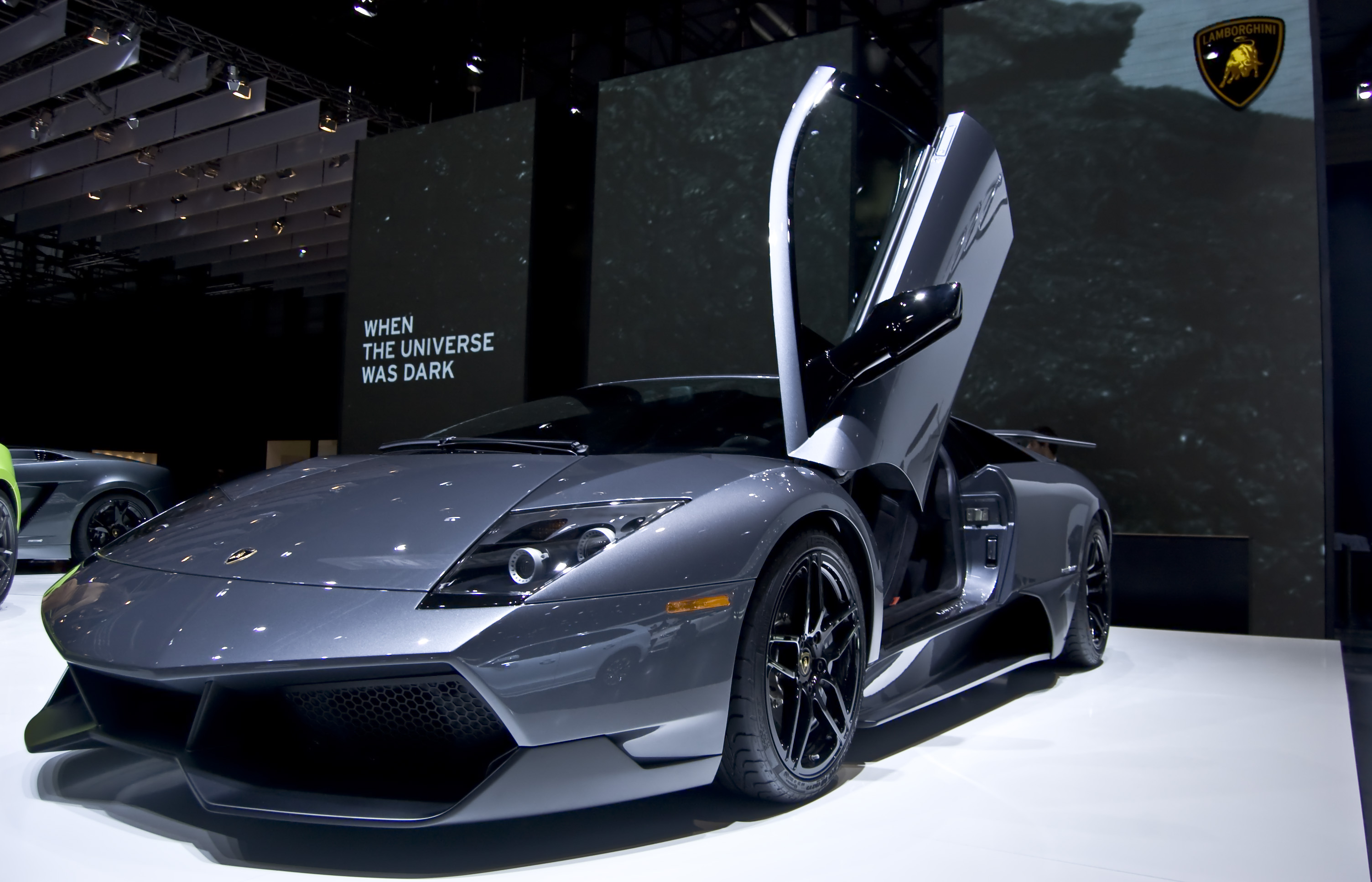 Lamborghini Murcielago LP670-4 SV