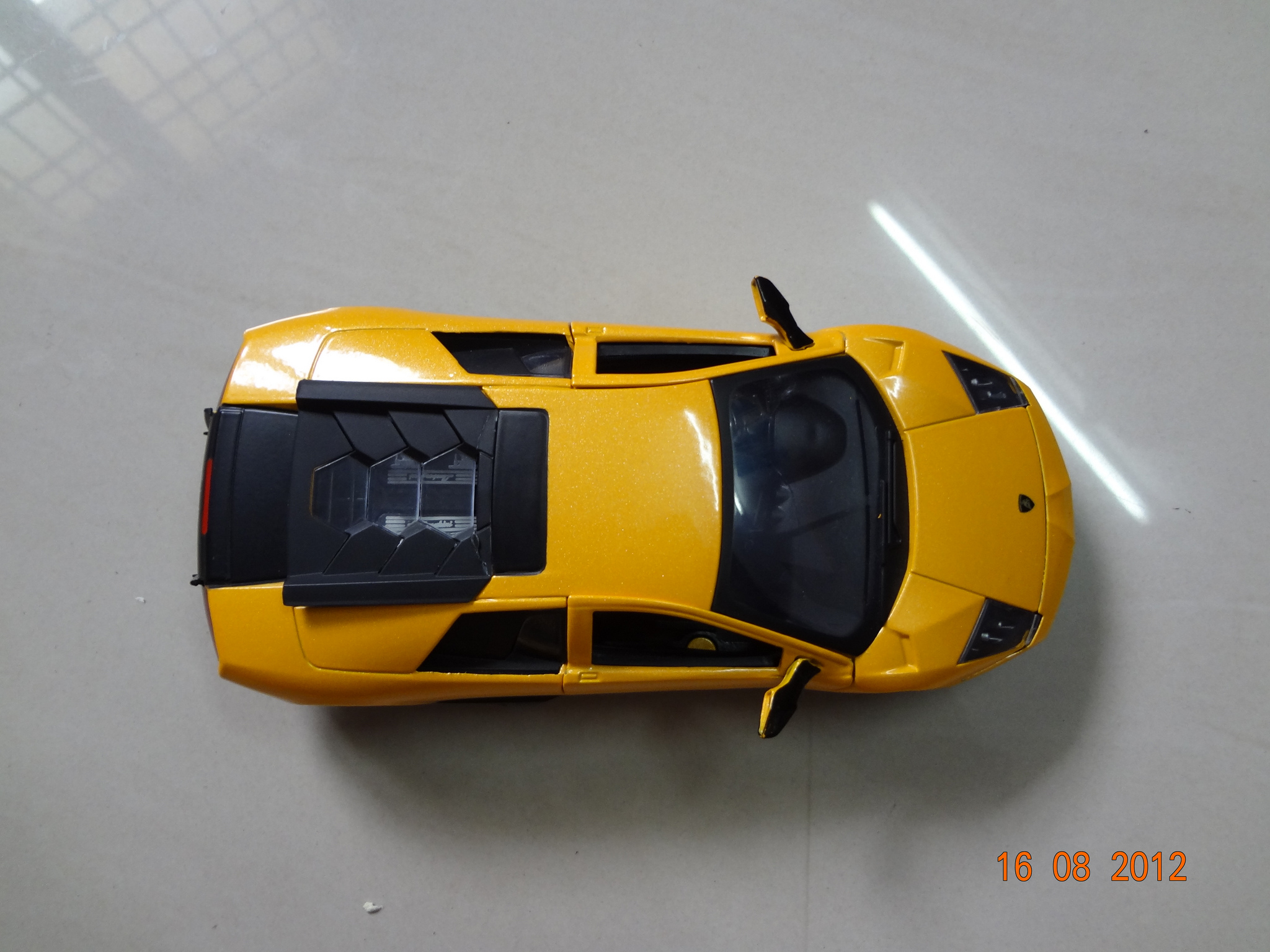 Lamborghini Murcielago LP 670-4 SuperVeloce - Flickr - yjenith (9)