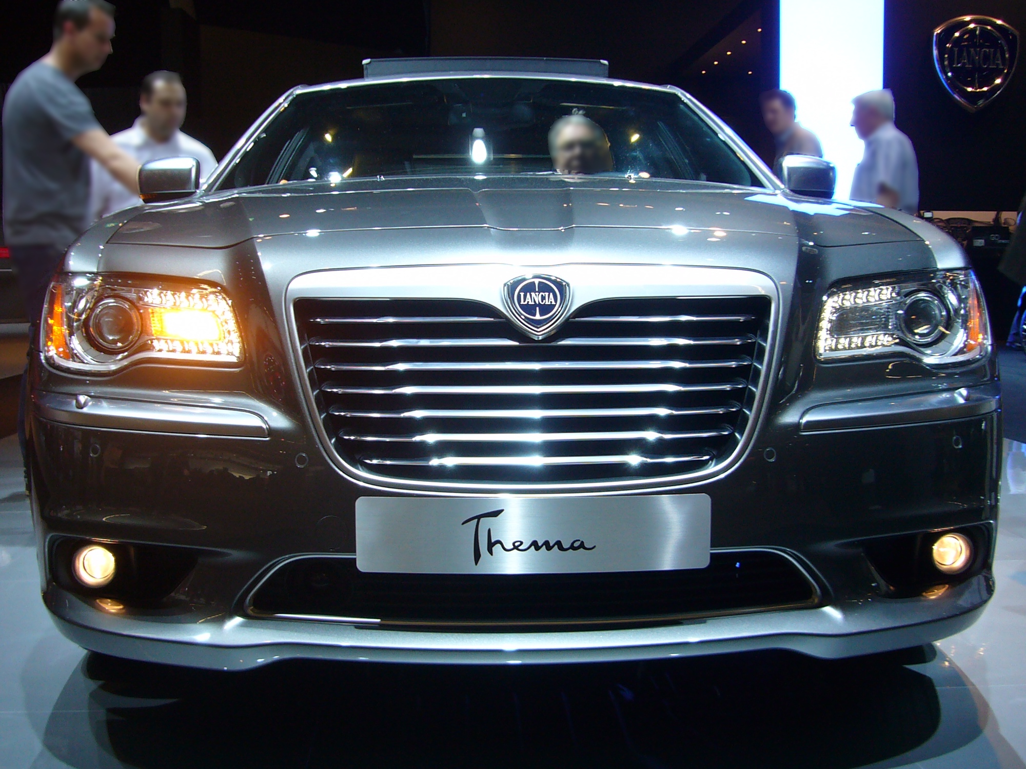 Lancia Thema (front)