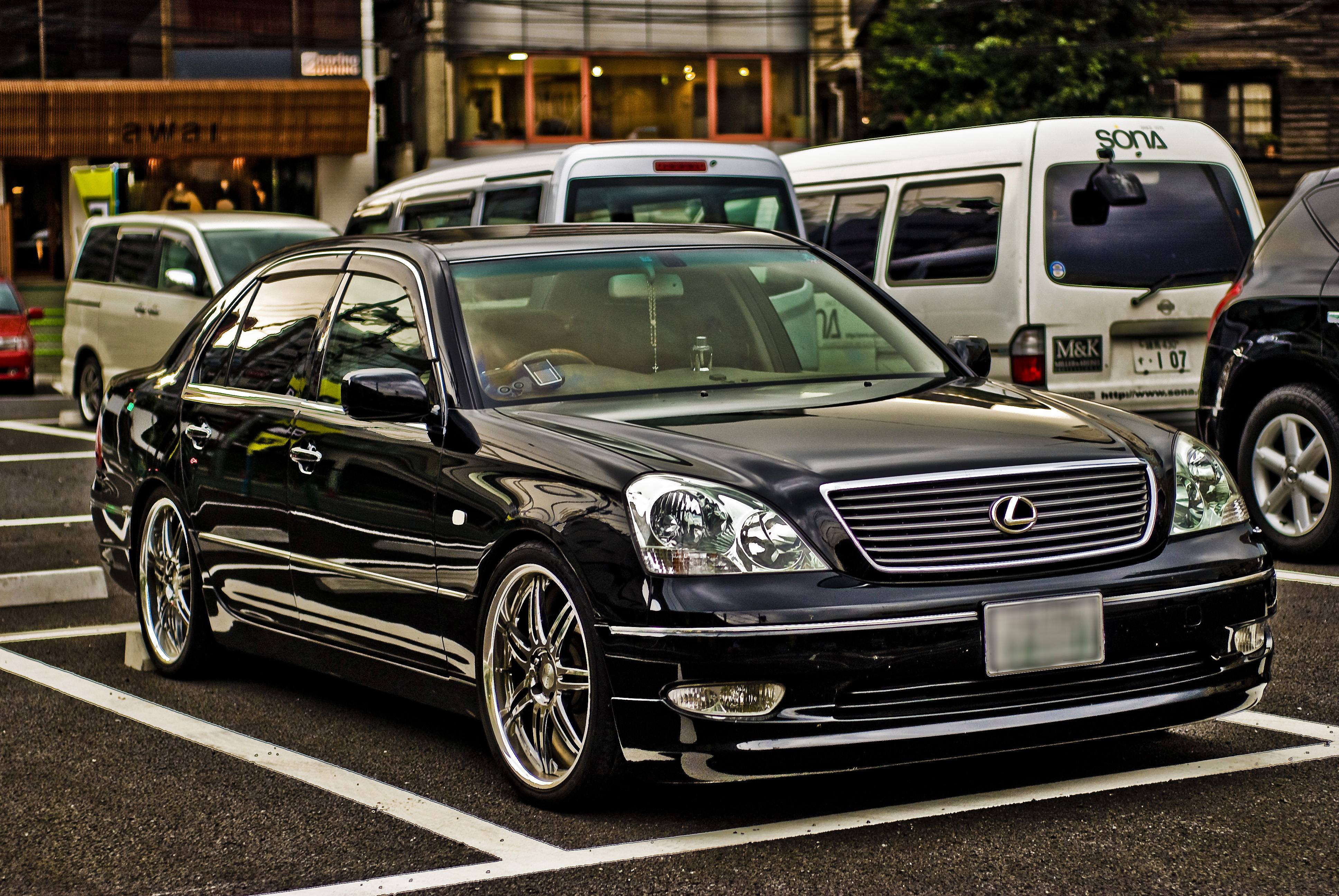 LexusLS430 black lowered wheels