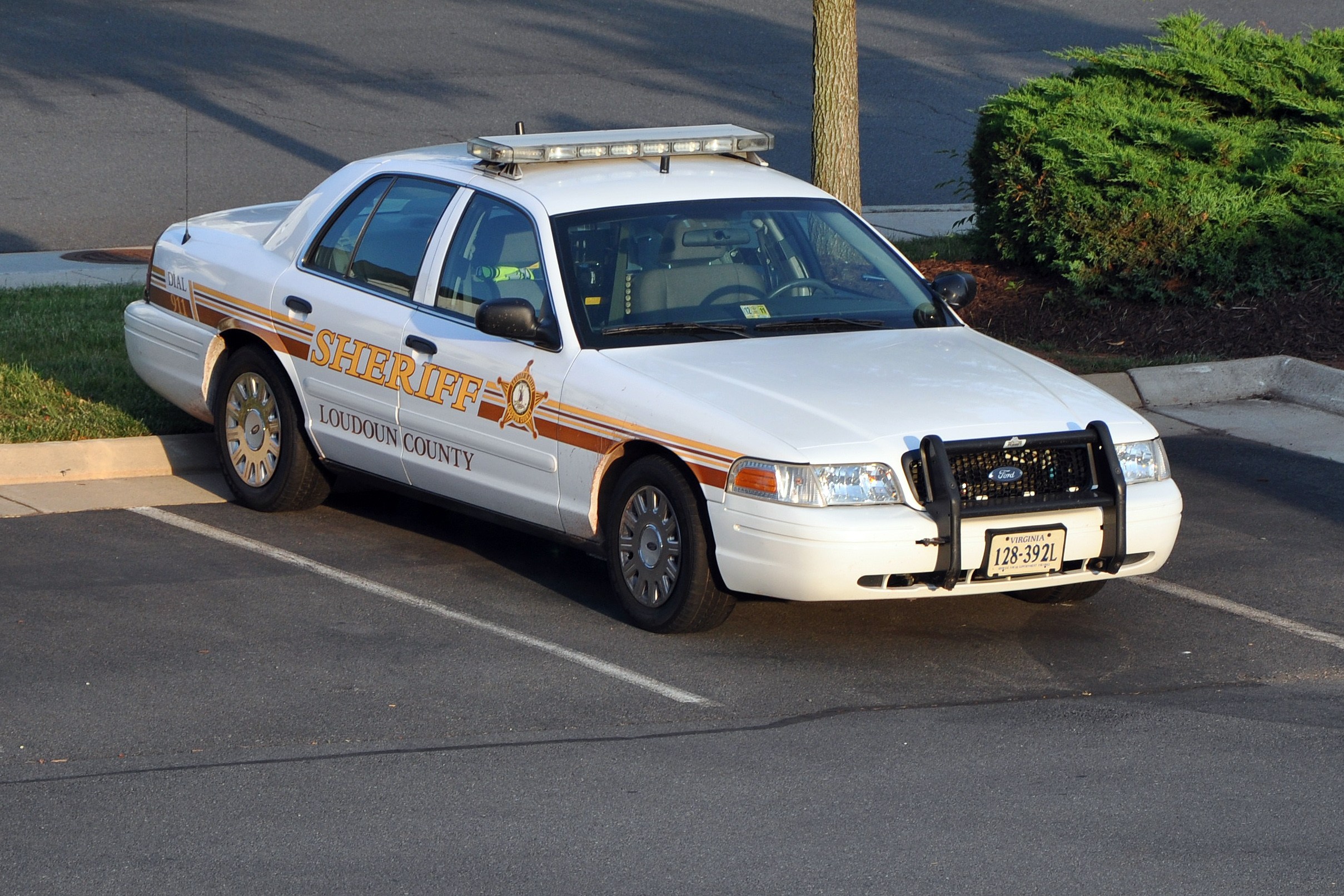 Loudoun County Sheriff's Crown Victoria