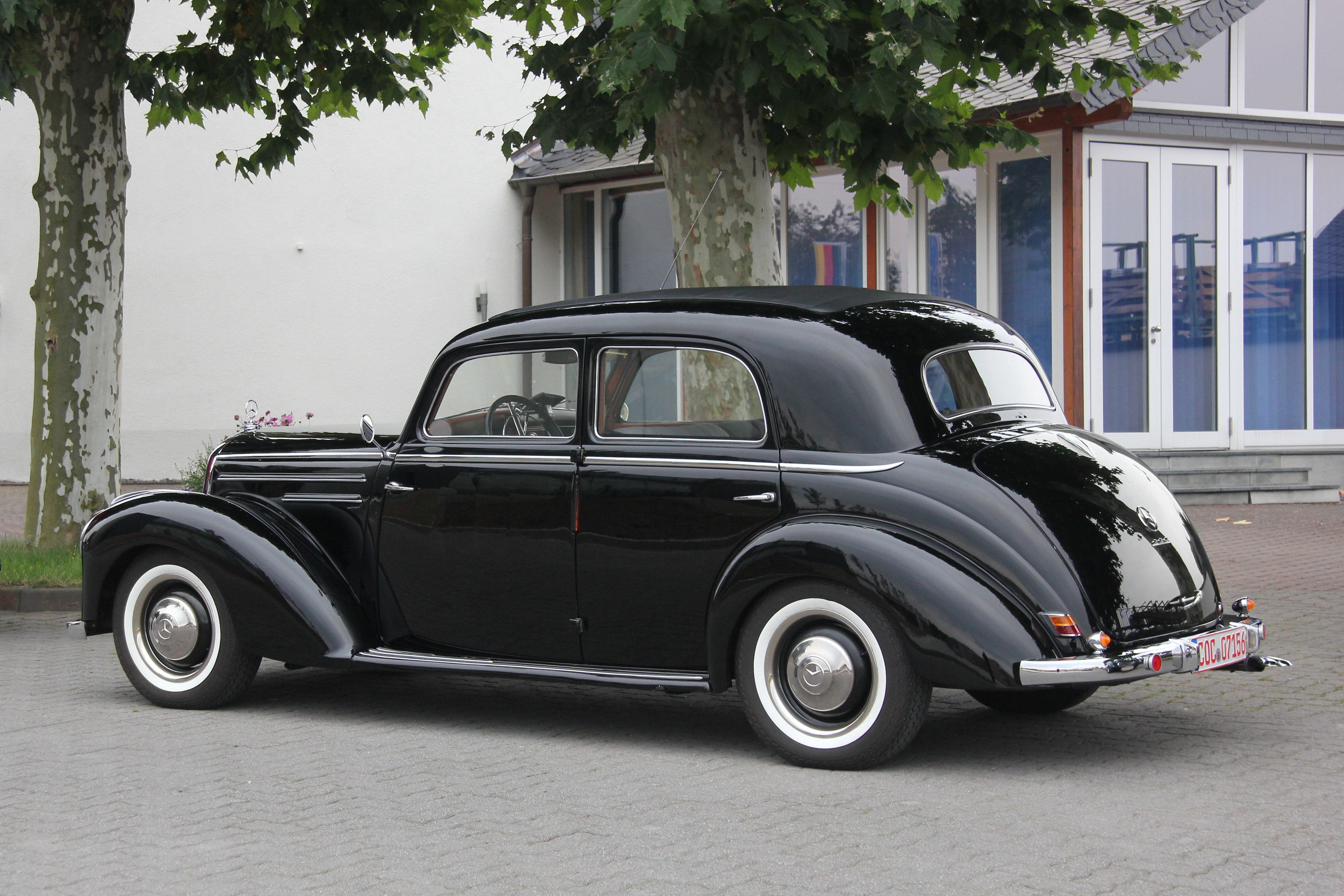 Mercedes-Benz 220 W 187 (2014-09-13 6986)