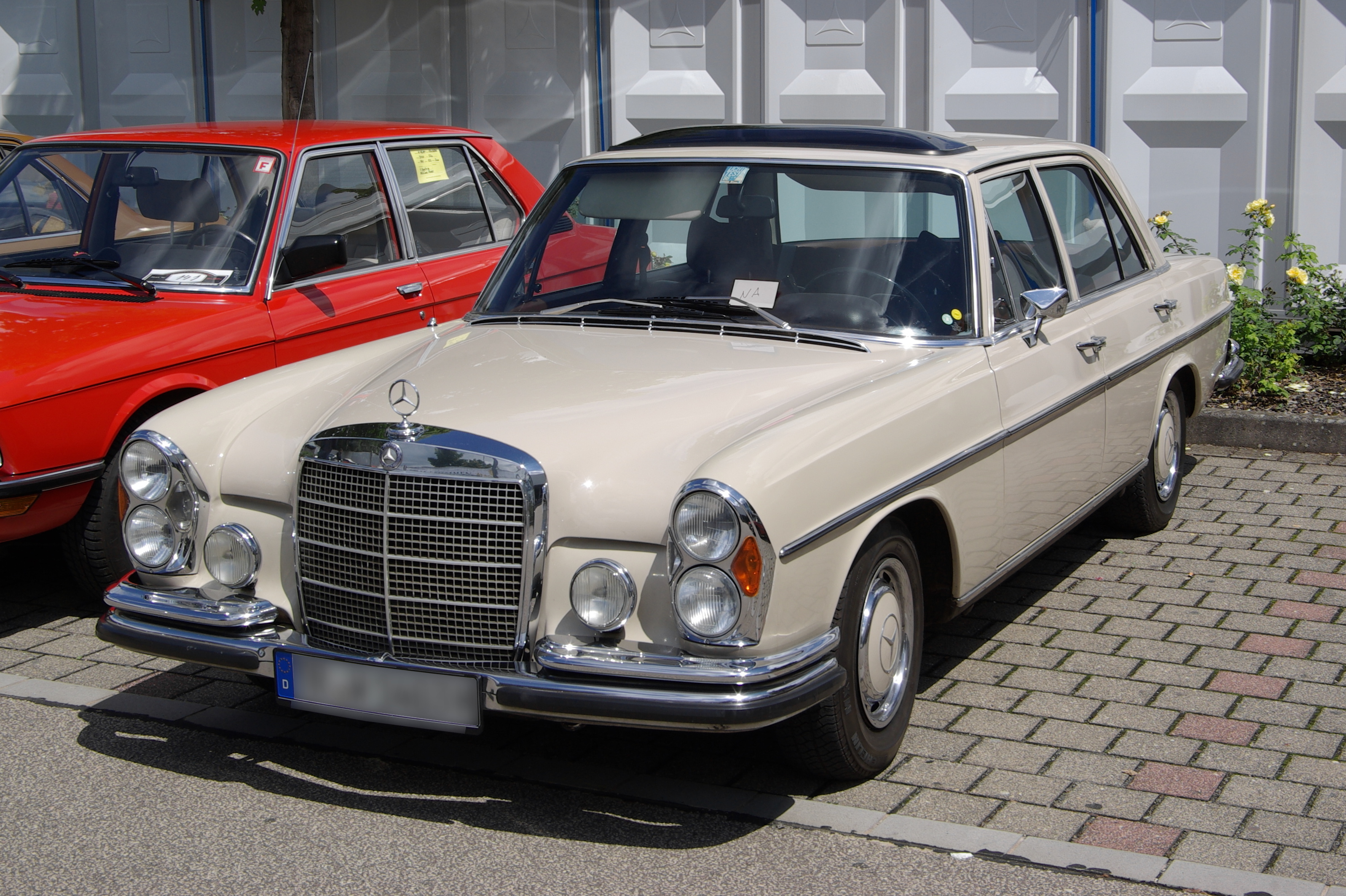 Mercedes-Benz W108 2012-07-15 13-25-42