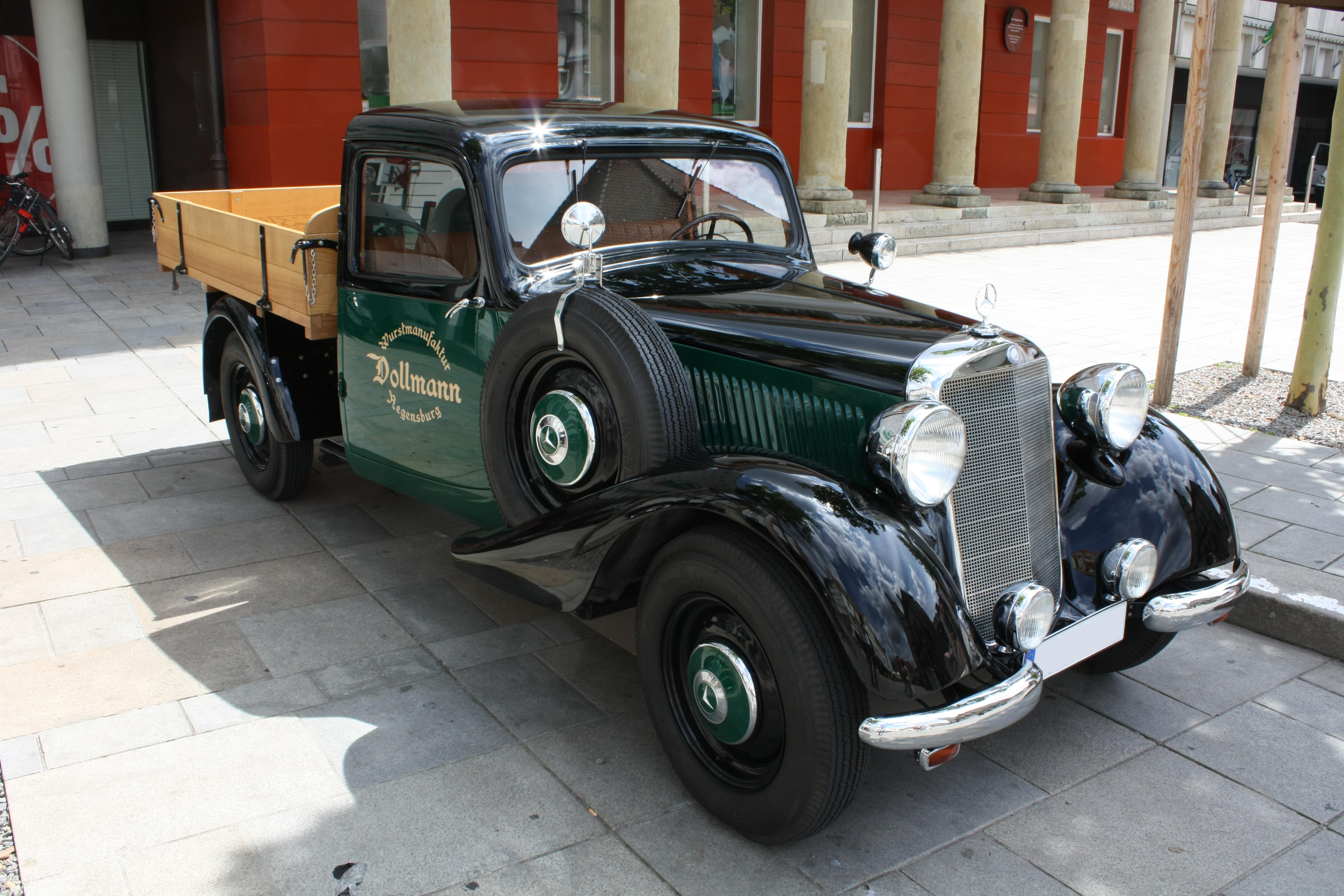 Mercedes Benz LKW Front