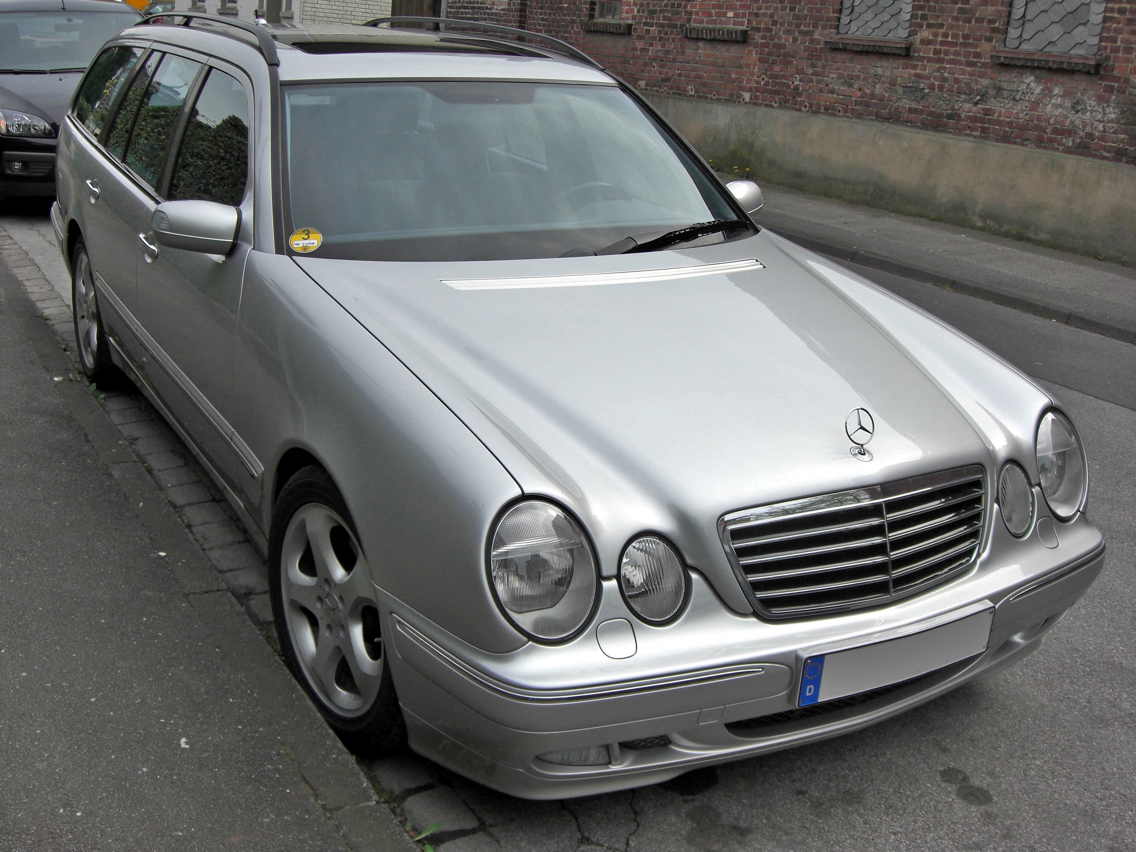Mercedes E-Klasse T-Modell (S210) Facelift front