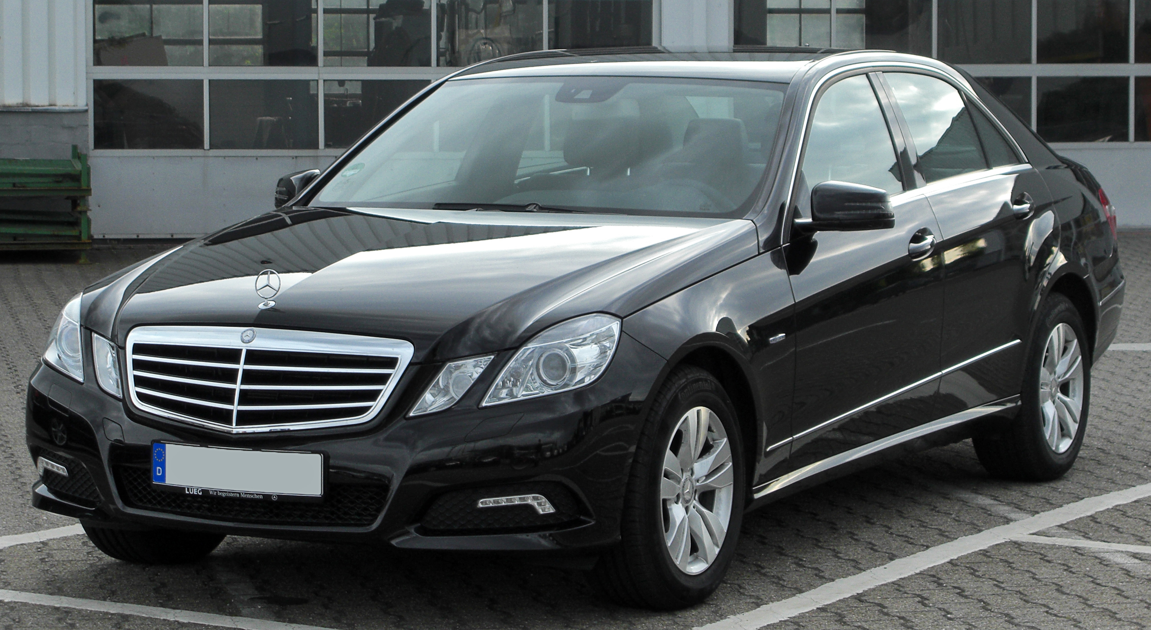 Mercedes E 200 CDI BlueEFFICIENCY Avantgarde (W212) front-1 20100621