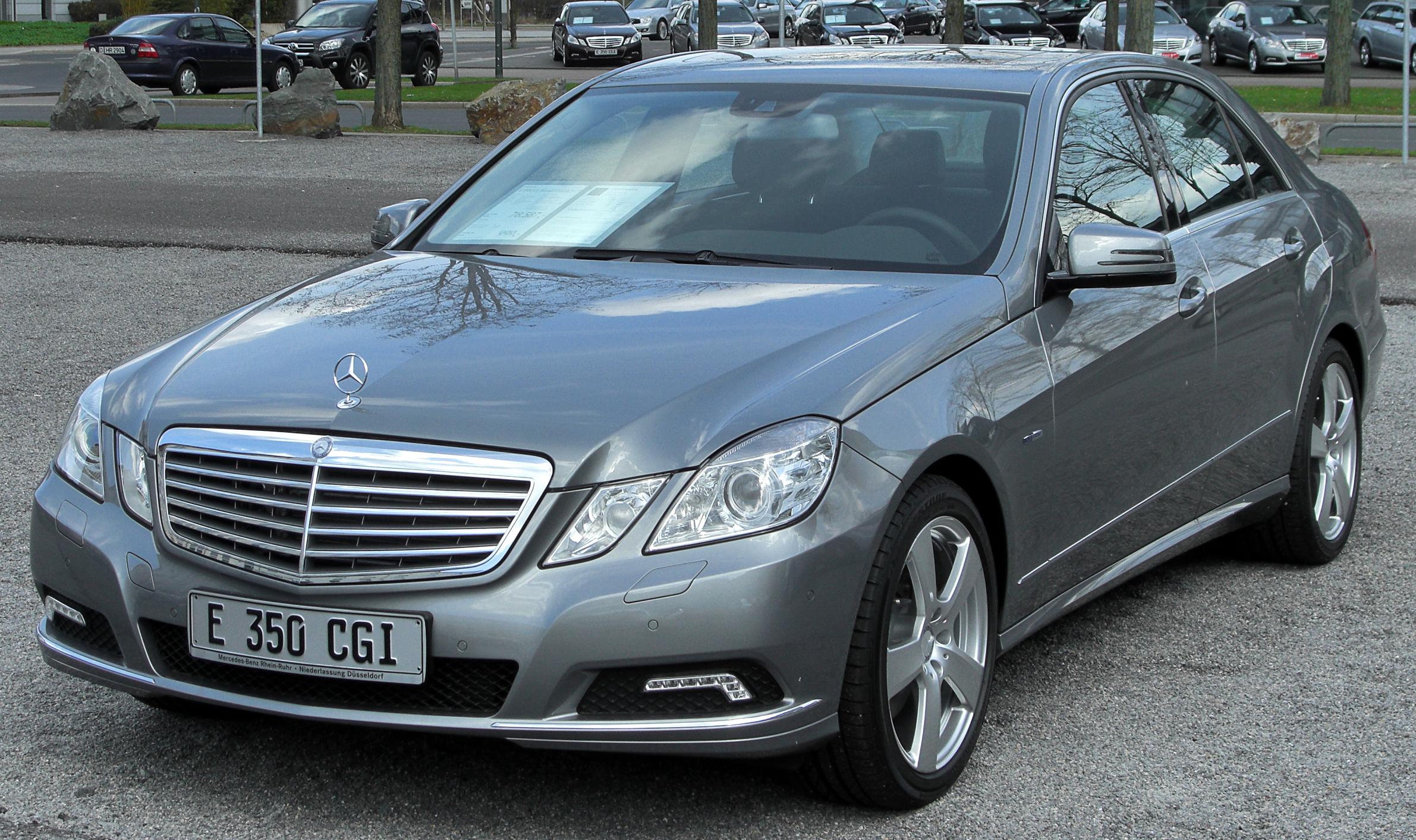 Mercedes E 350 CGI BlueEFFICIENCY Avantgarde (W212) front 20100402