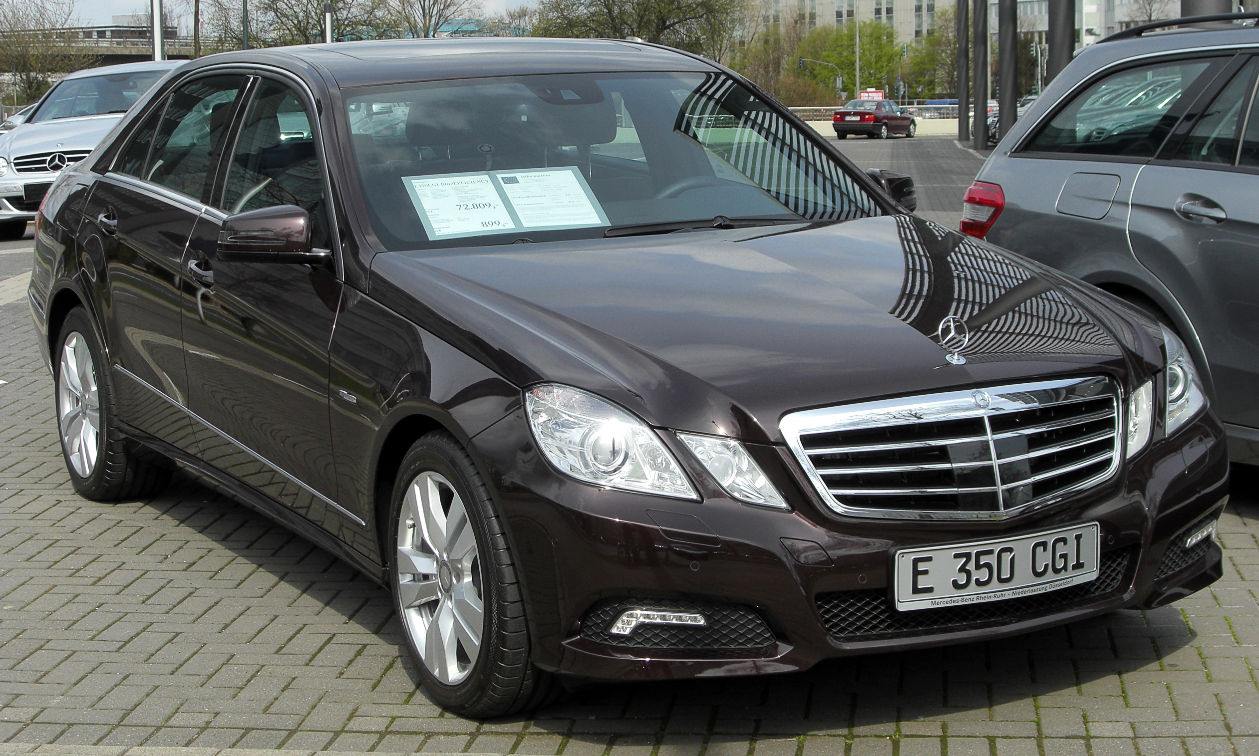 Mercedes E 350 CGI BlueEFFICIENCY Avantgarde (W212) front 20100405