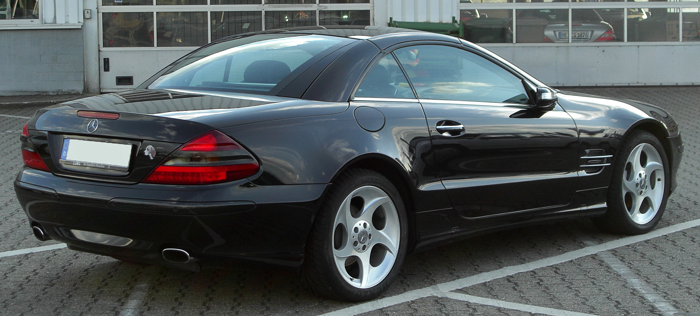 Mercedes SL Edition 50 (R230) rear 20100717