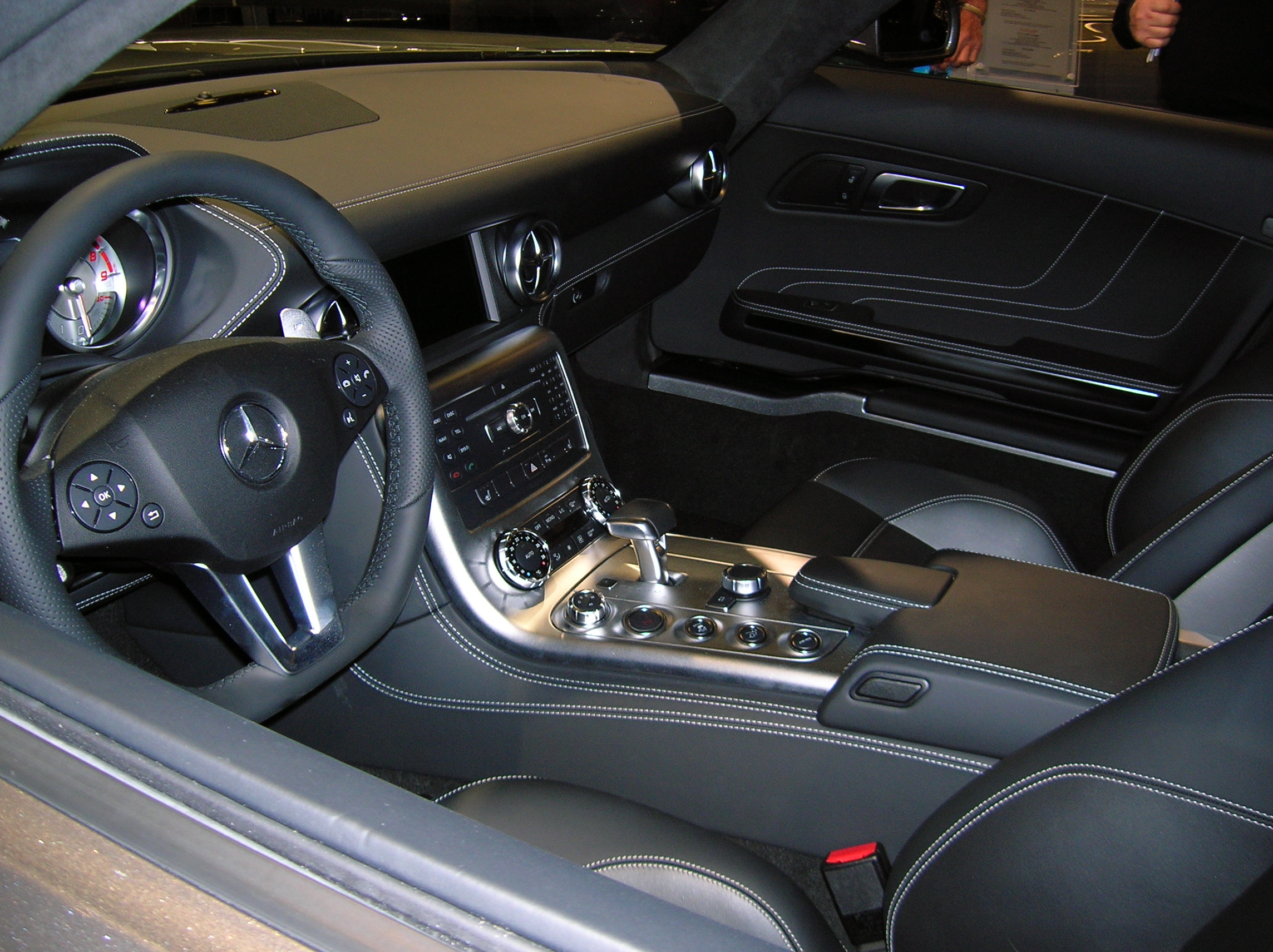 Mercedes SLS AMG interior