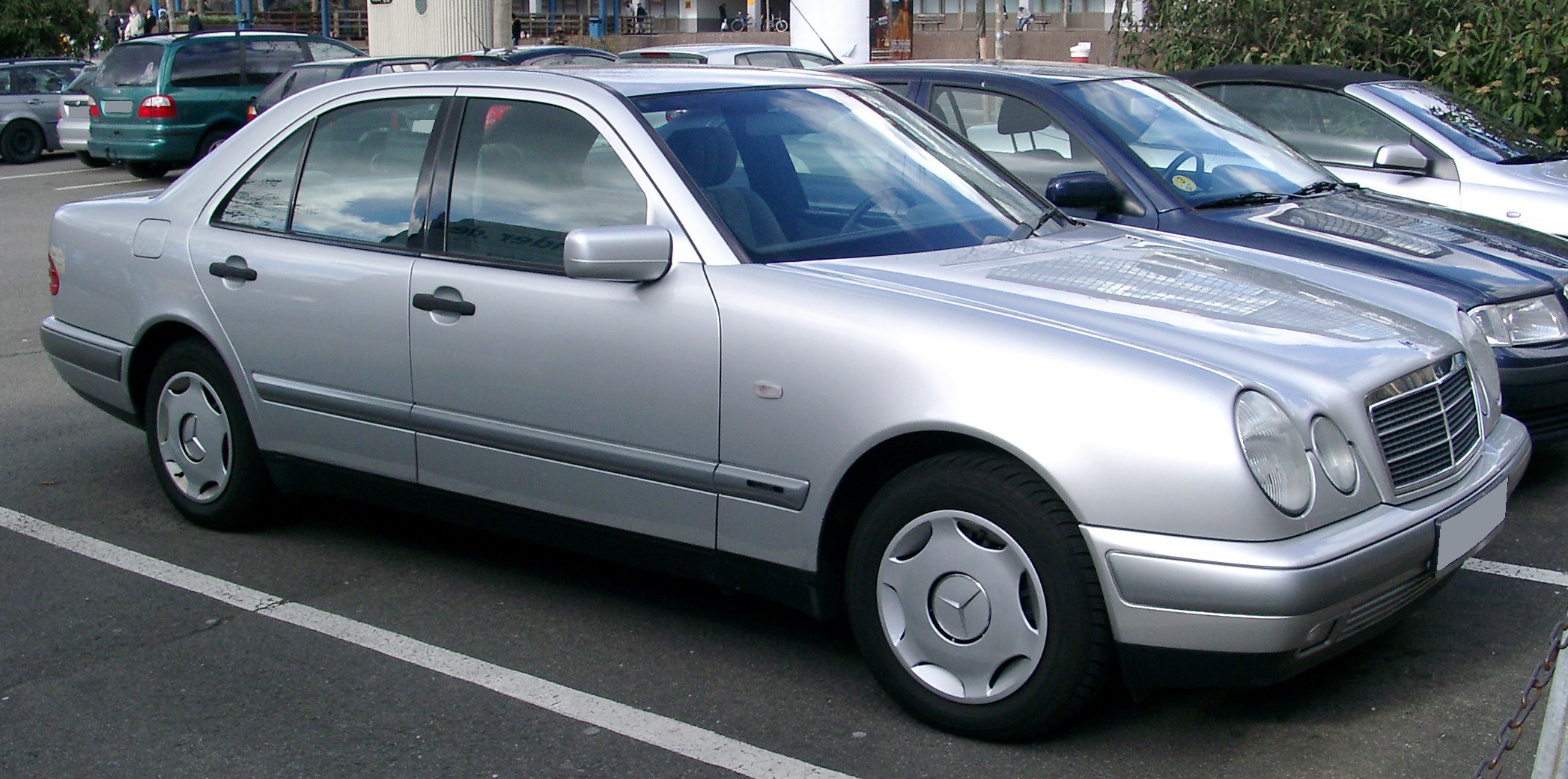 Mercedes W210 front 20080326