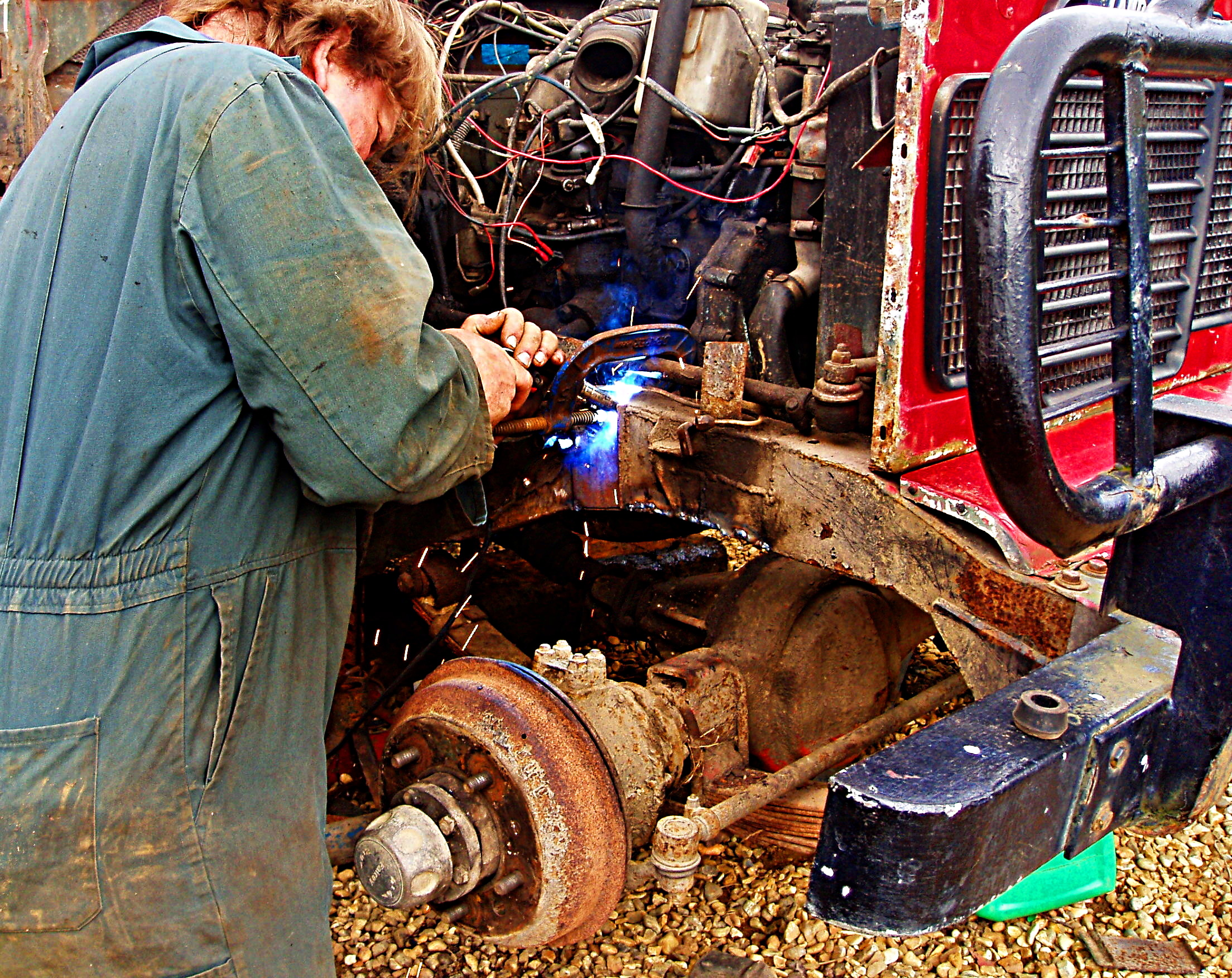 MIG welding a Land Rover chassis