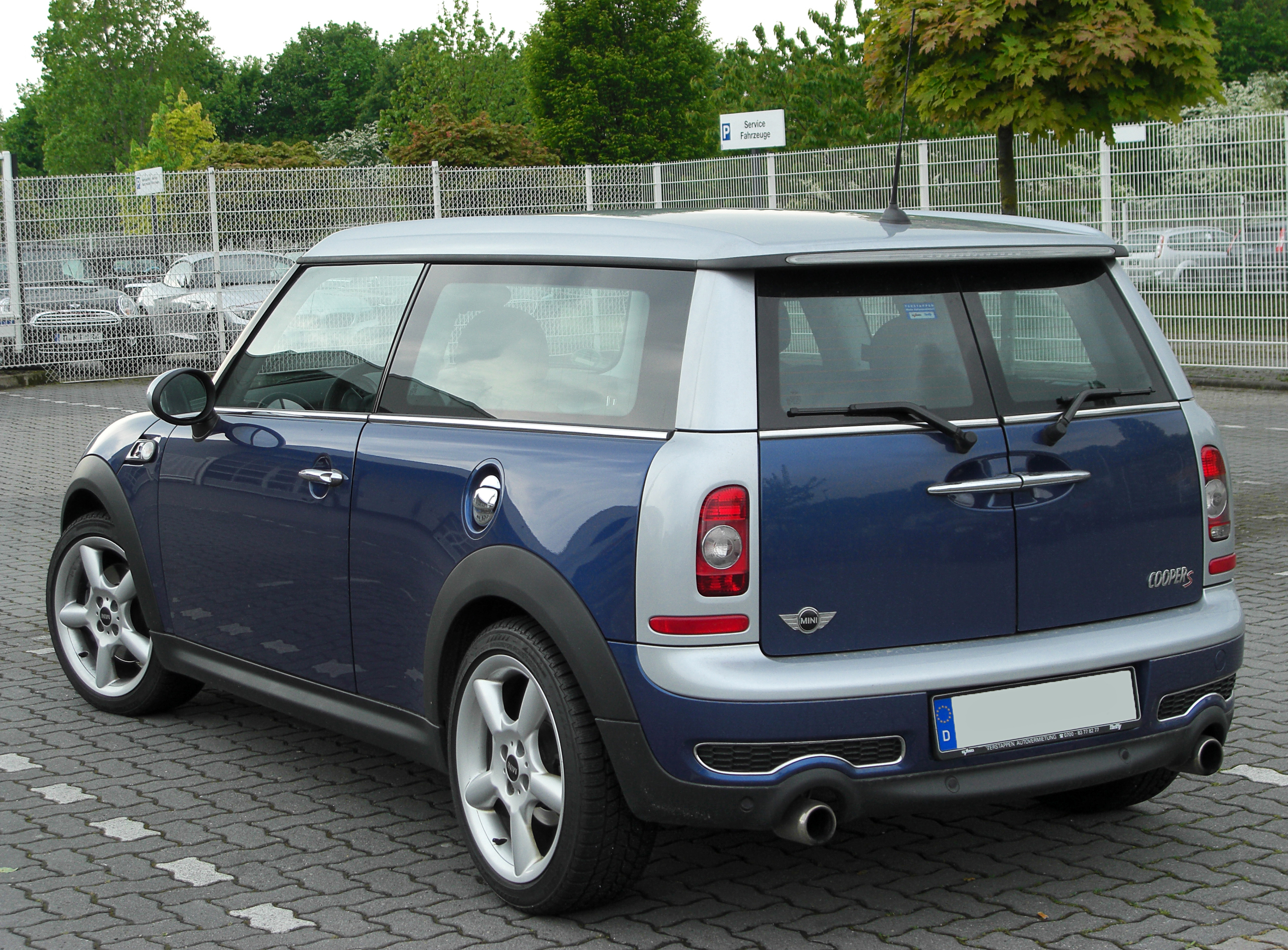 Mini Cooper S Clubman Facelift rear 20100508