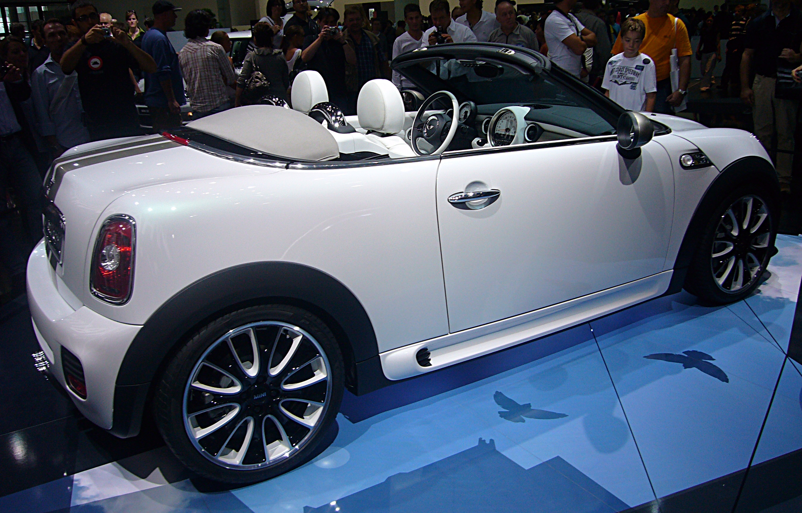 Mini Roadster Concept (rear side quarter)