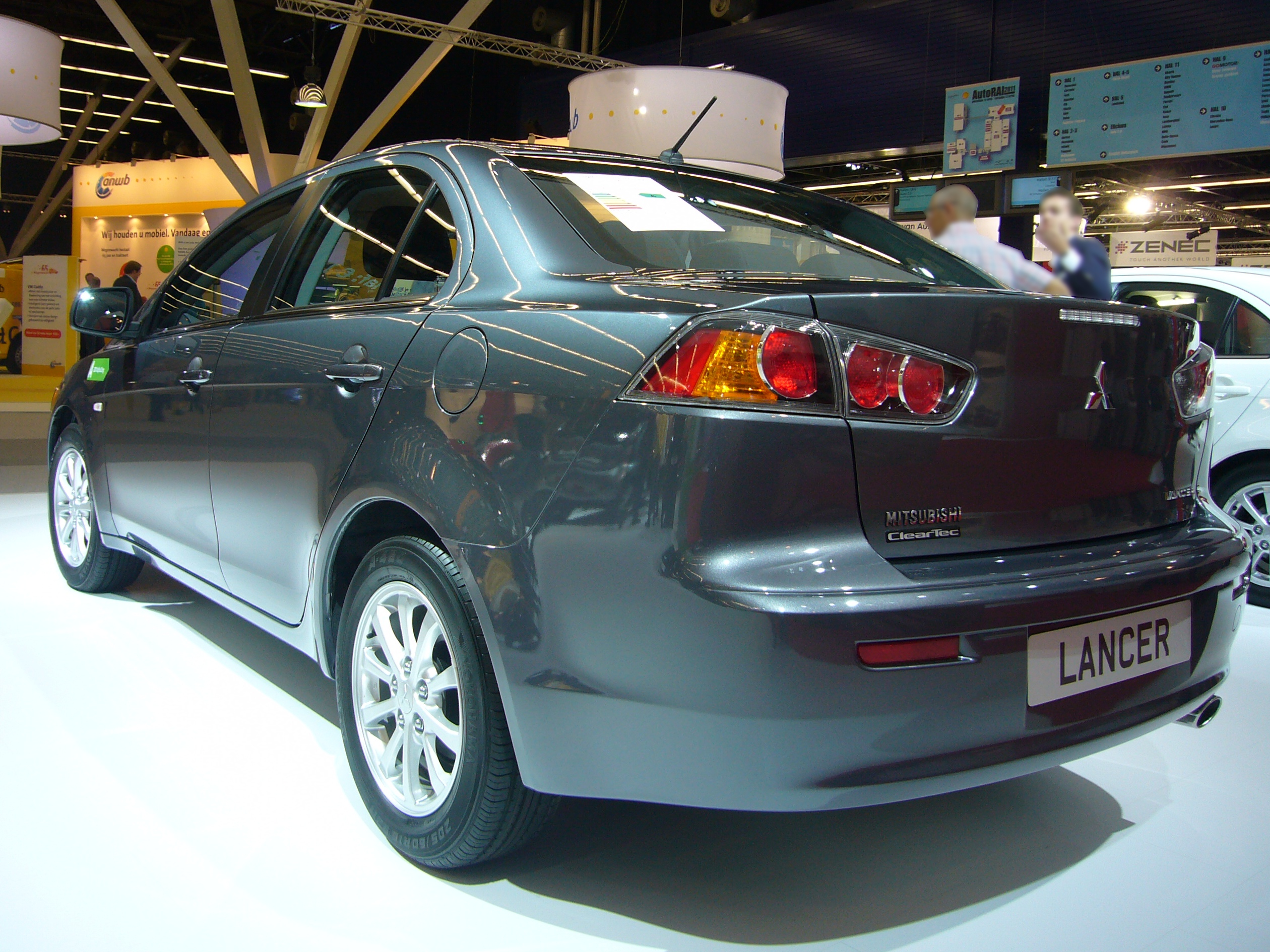 Mitsubishi Lancer (rear quarter)