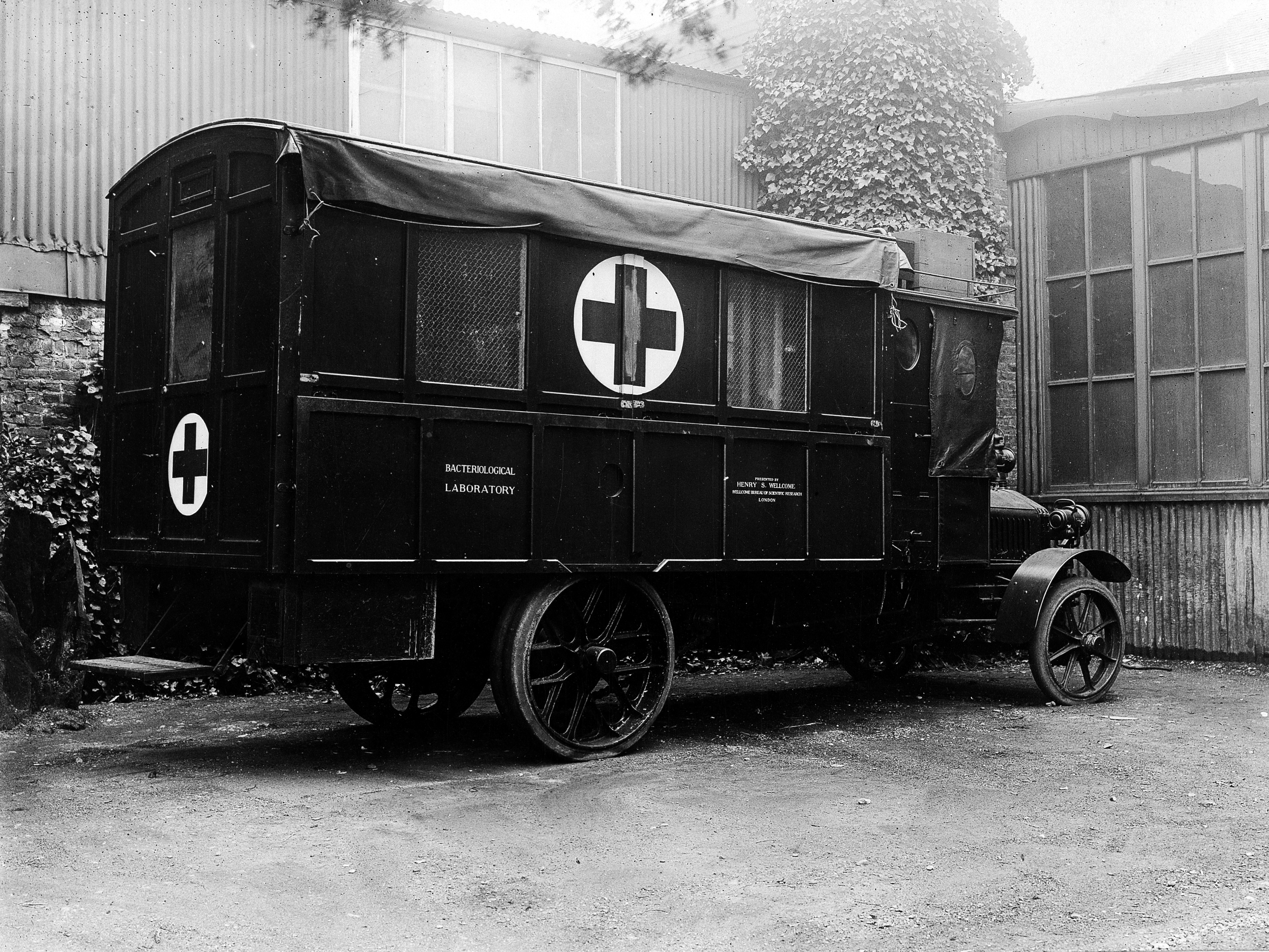Mobile bacteriological Wellcome M0008643
