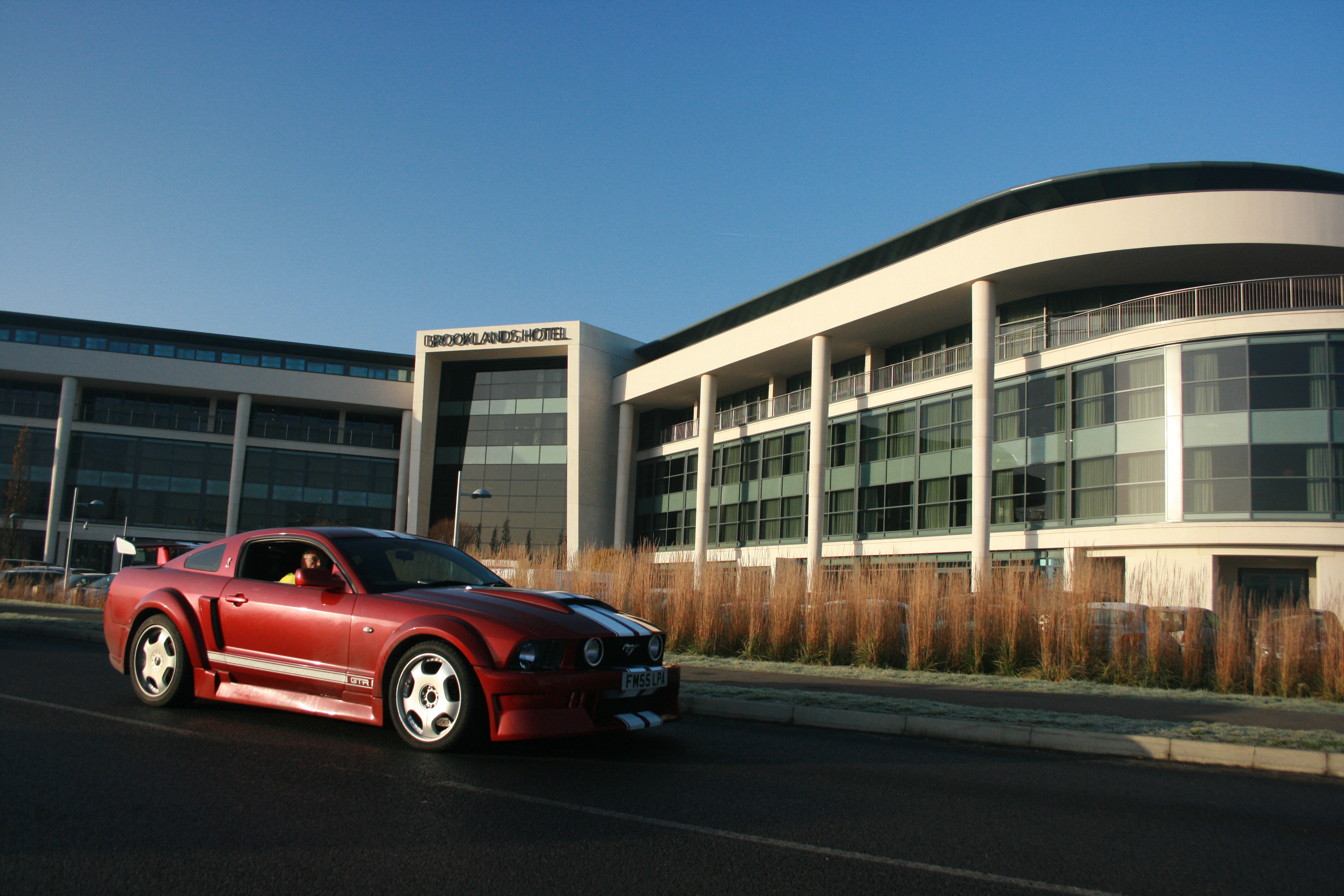 Muscular Mustang passing Brooklands Hotel - Flickr - Supermac1961