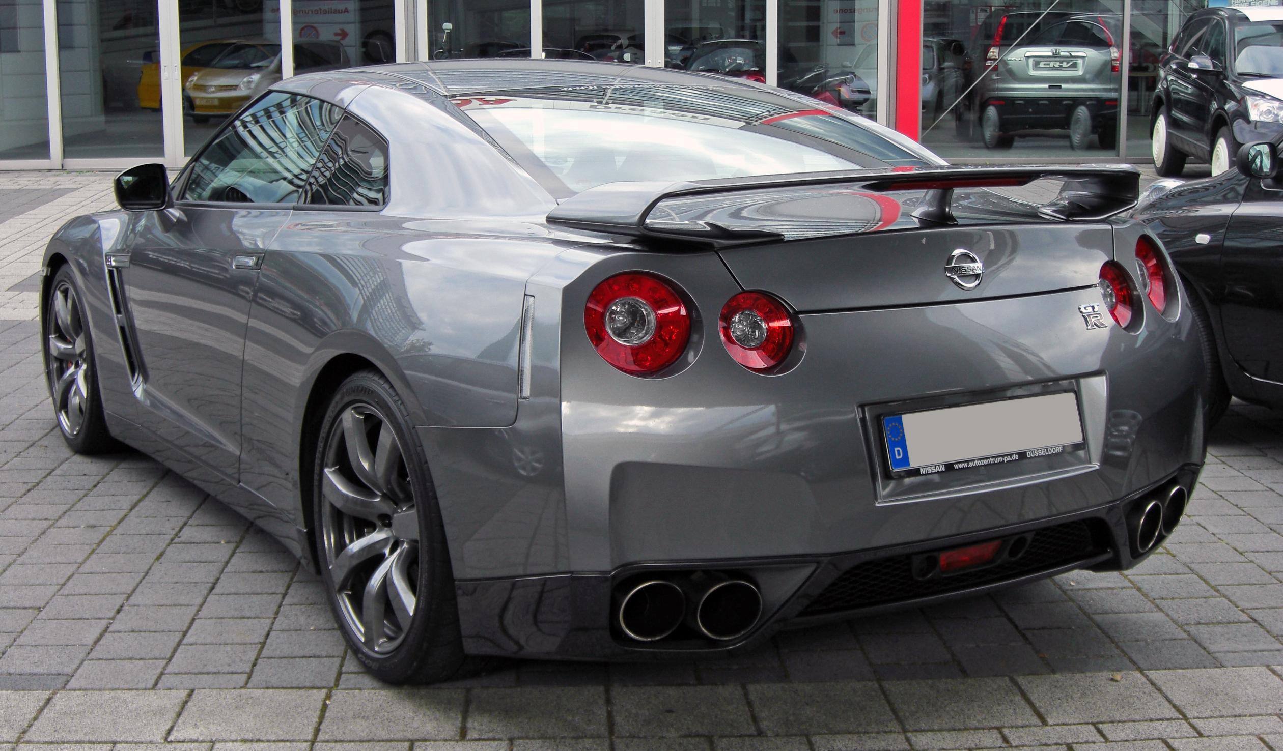 Nissan GT-R 20090614 rear