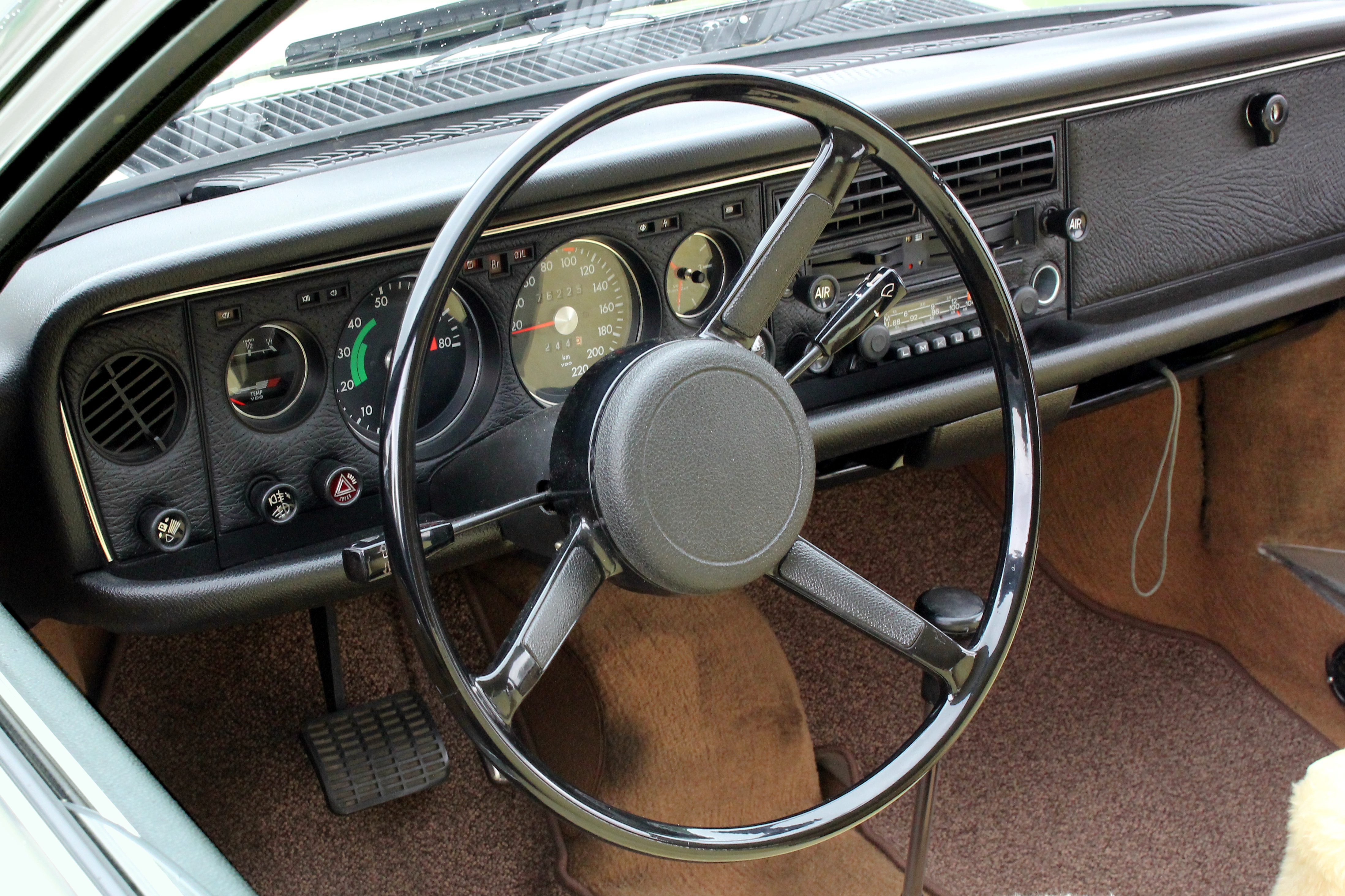 NSU Ro 80, Bj. 76, Armaturenbrett (Foto Sp)