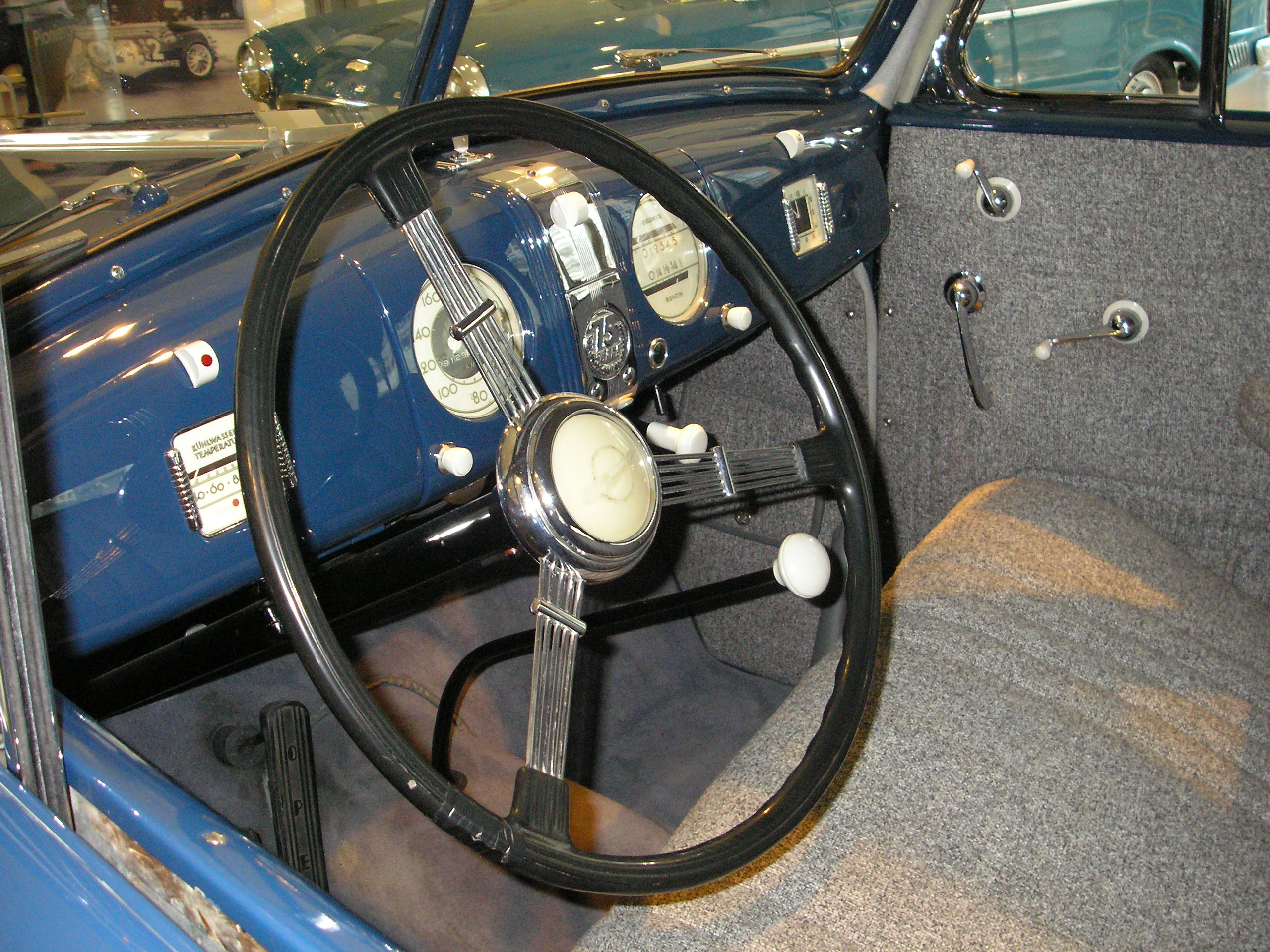 Opel Admiral12