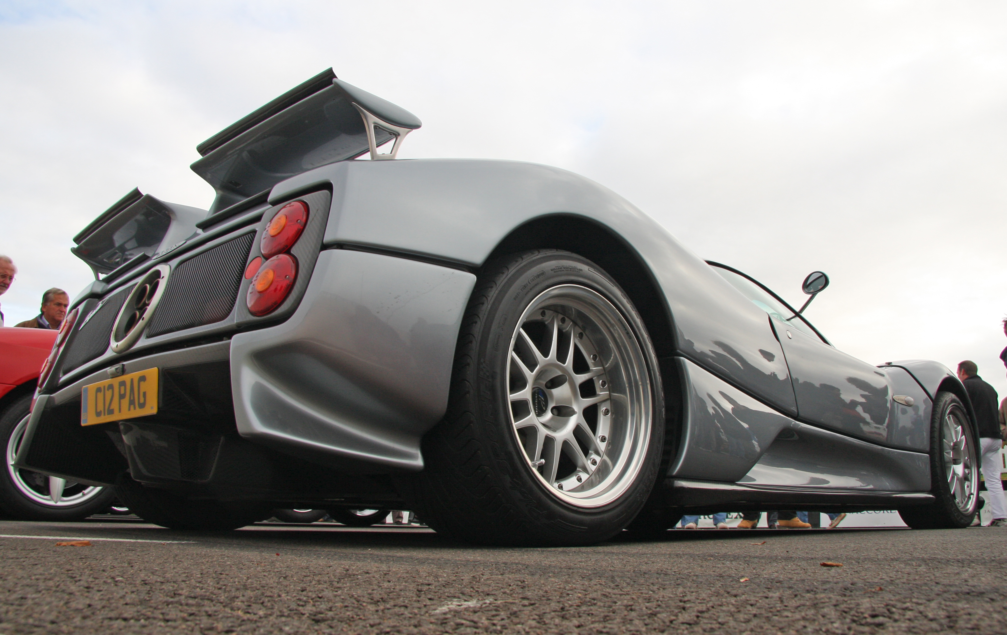 Pagani Zonda - Flickr - exfordy
