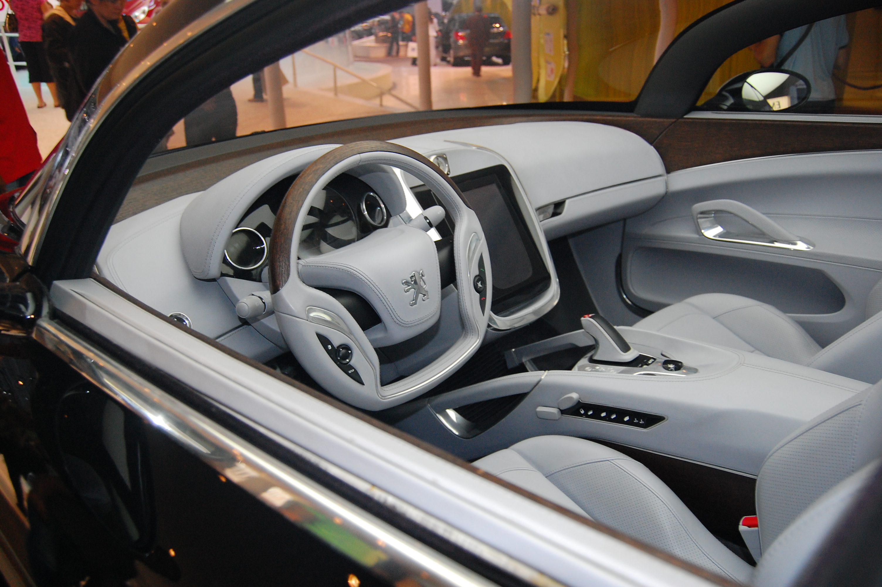 Peugeot908rccockpit