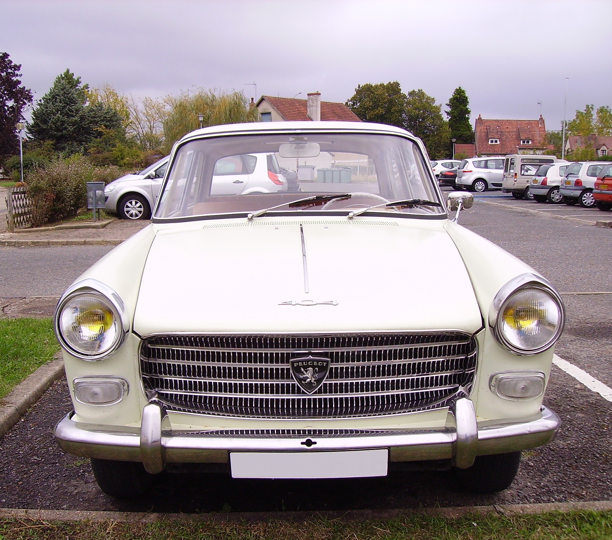 Peugeot 404 crême