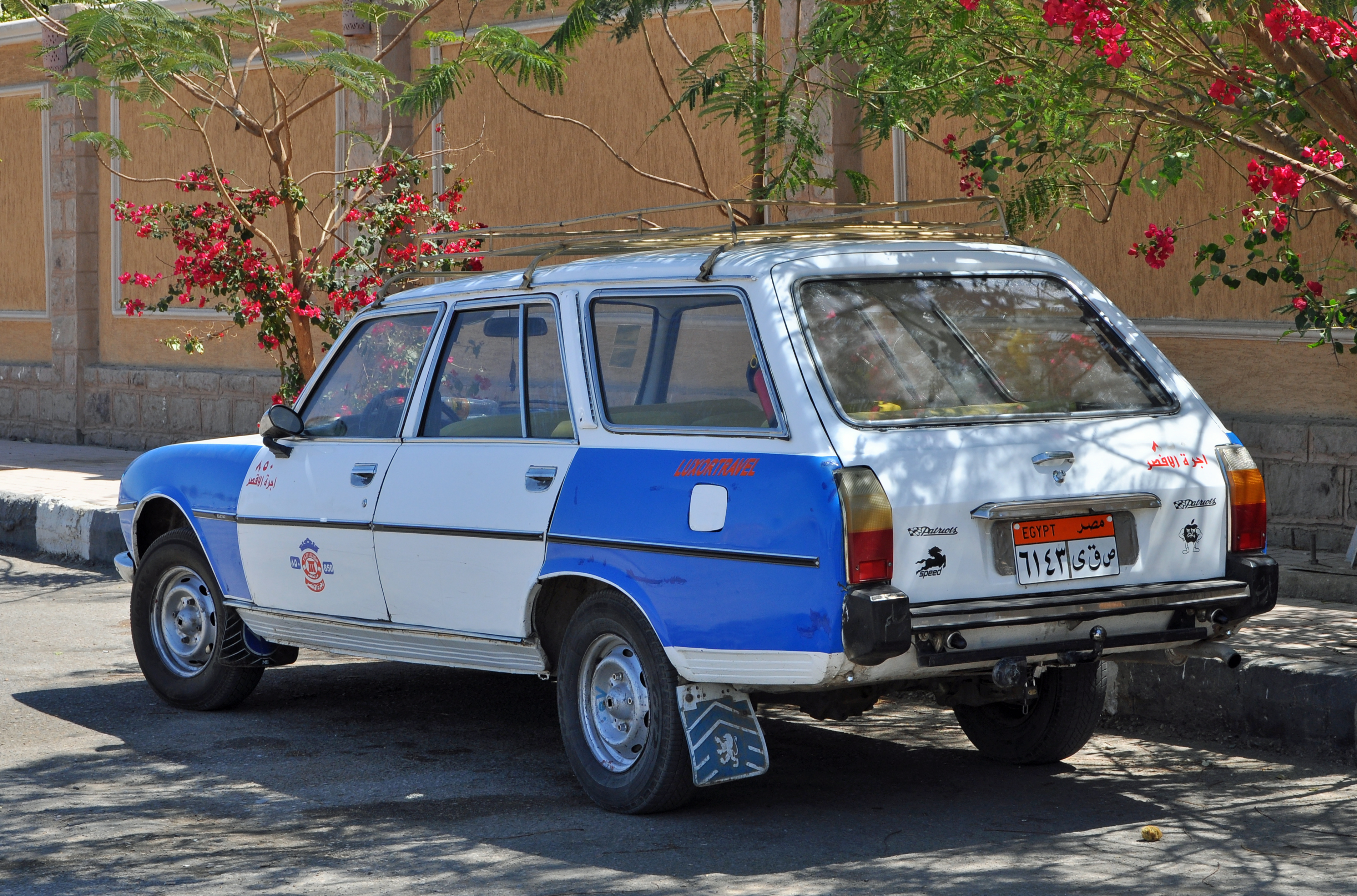 Peugeot 504 R01