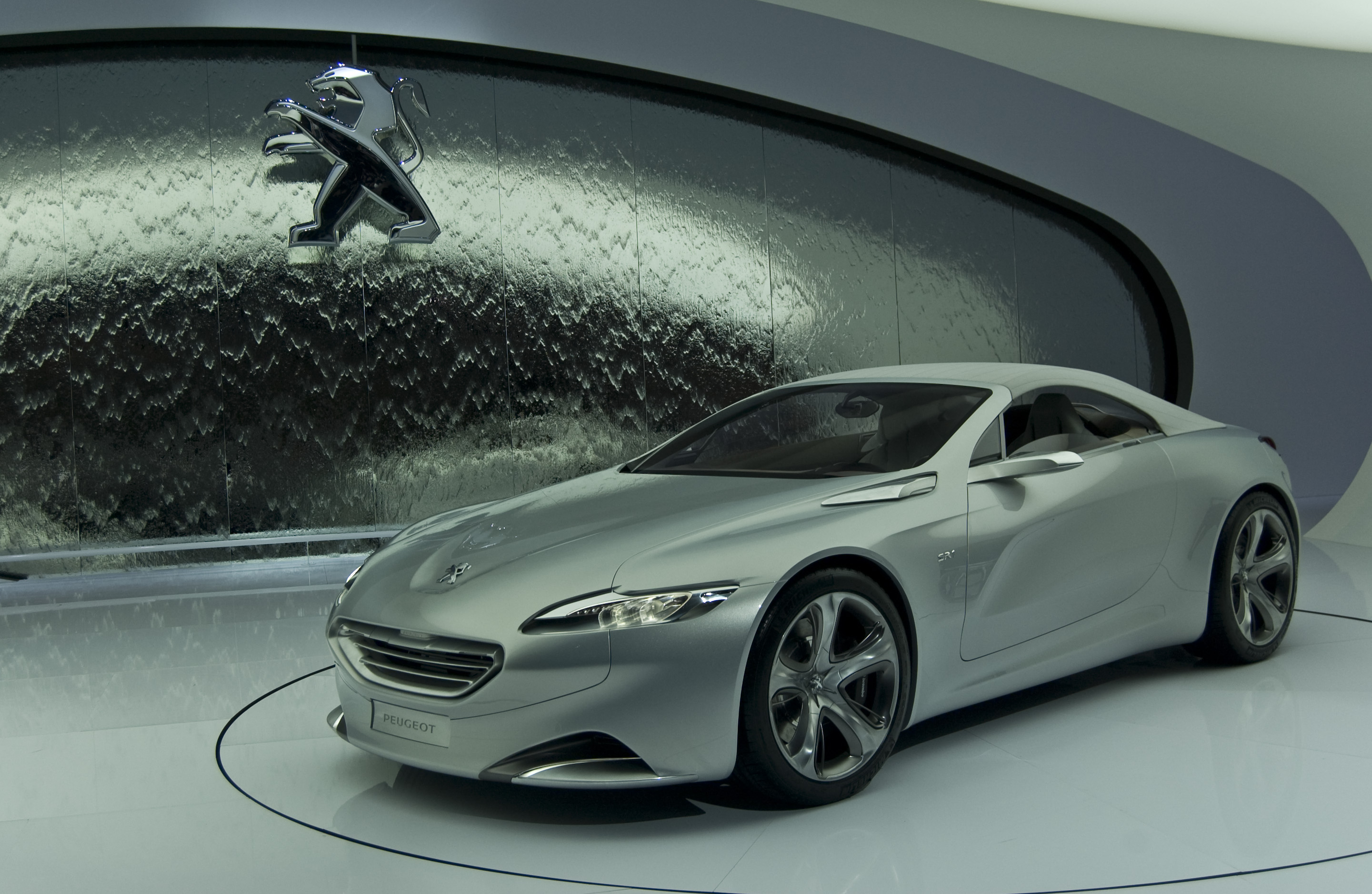 Peugeot SR1