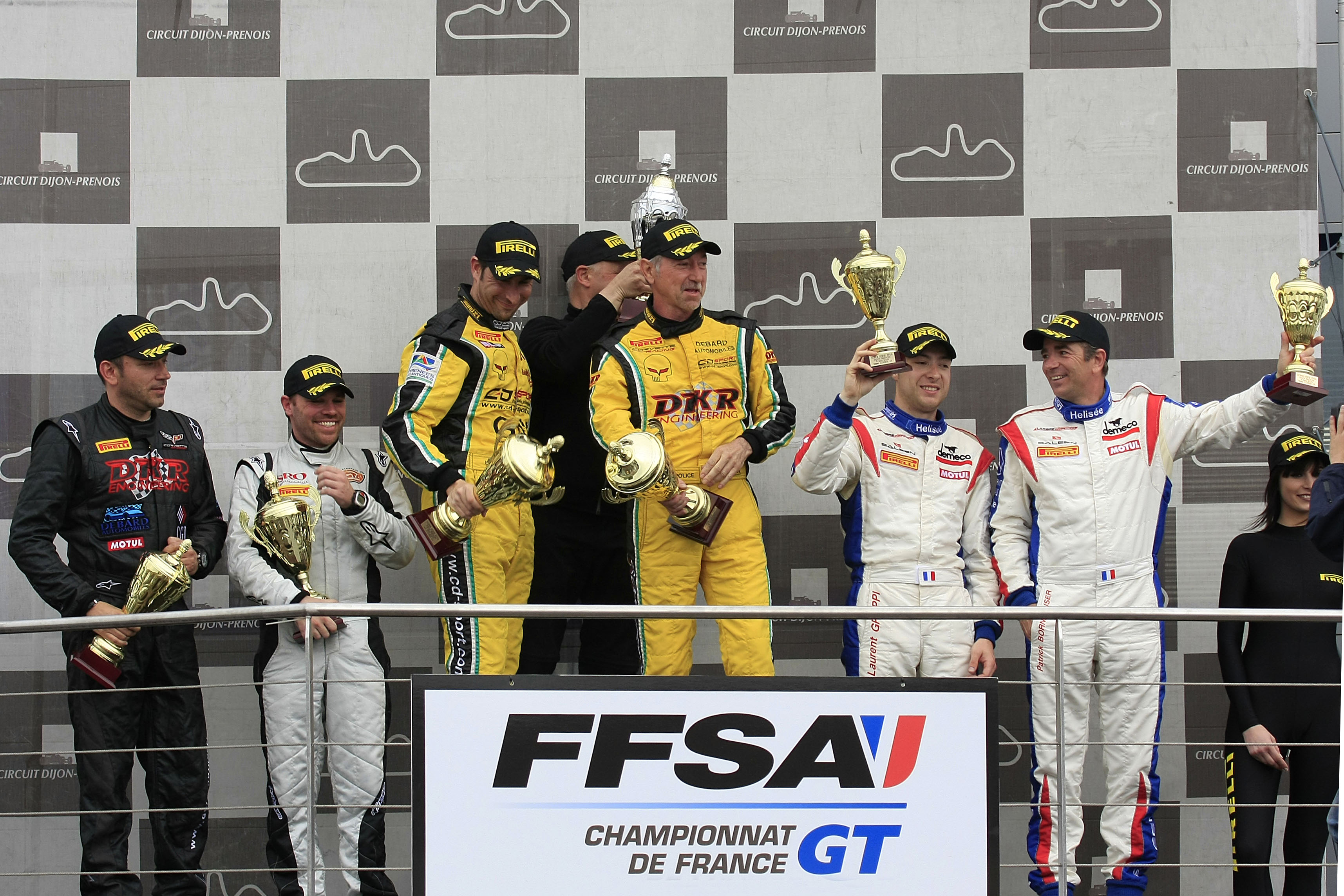 Podium FFSA Police-Cazenave