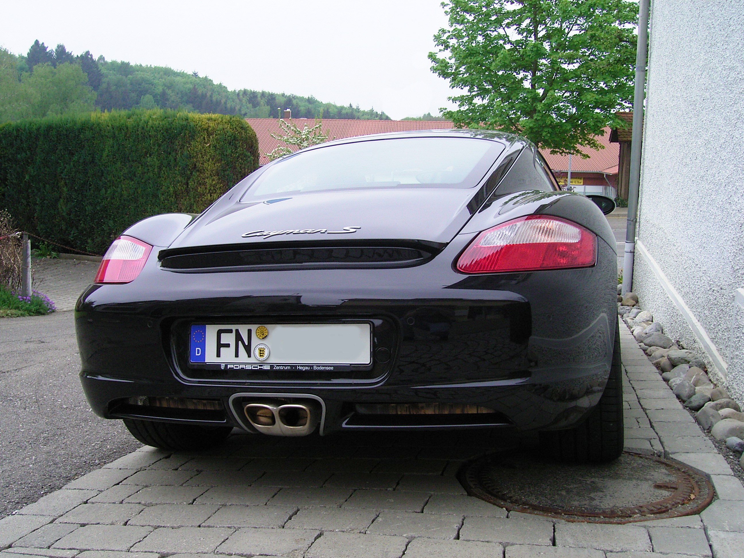 Porsche Cayman (Black) - Back 2