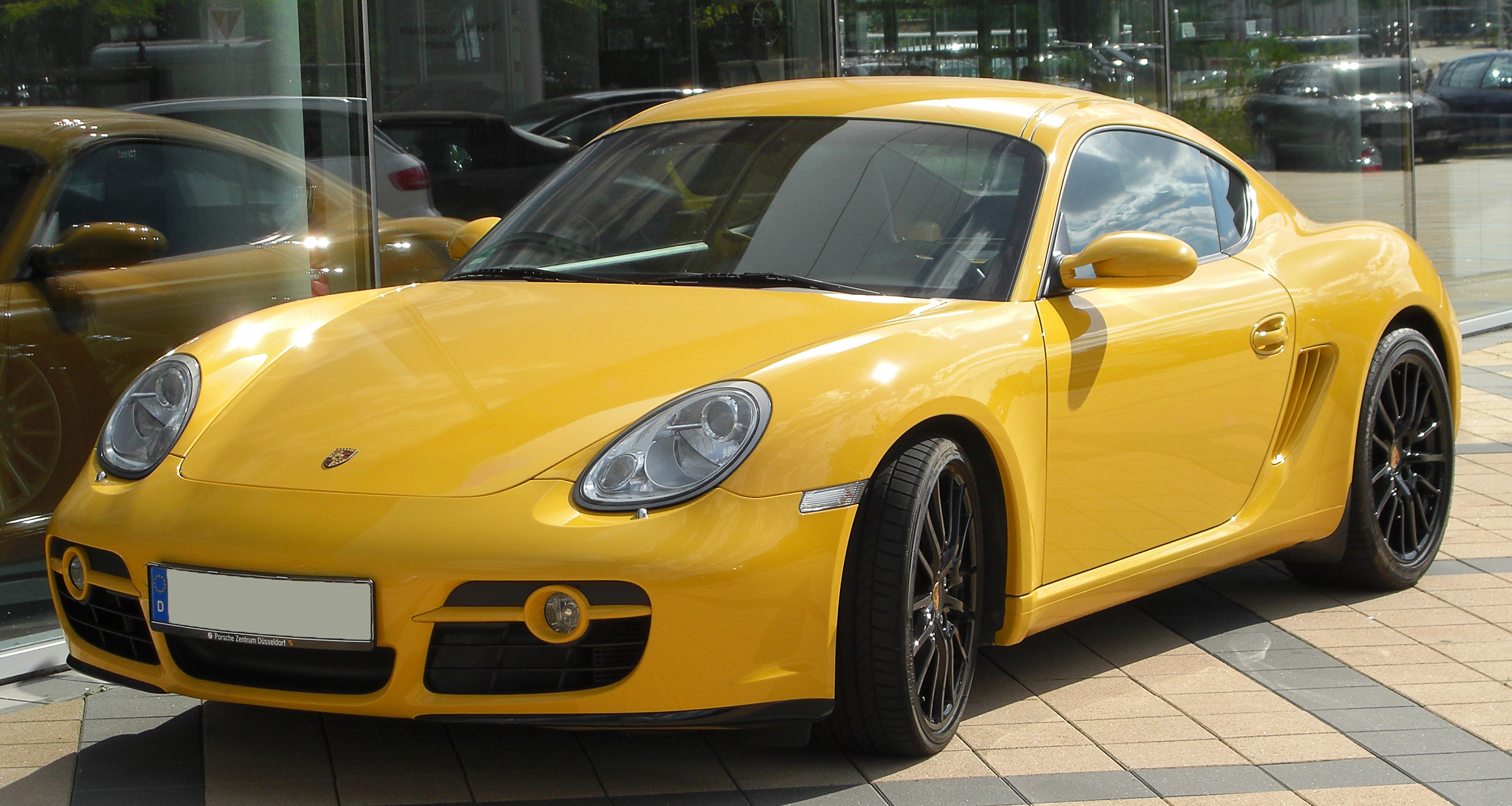 Porsche Cayman S front 20100724
