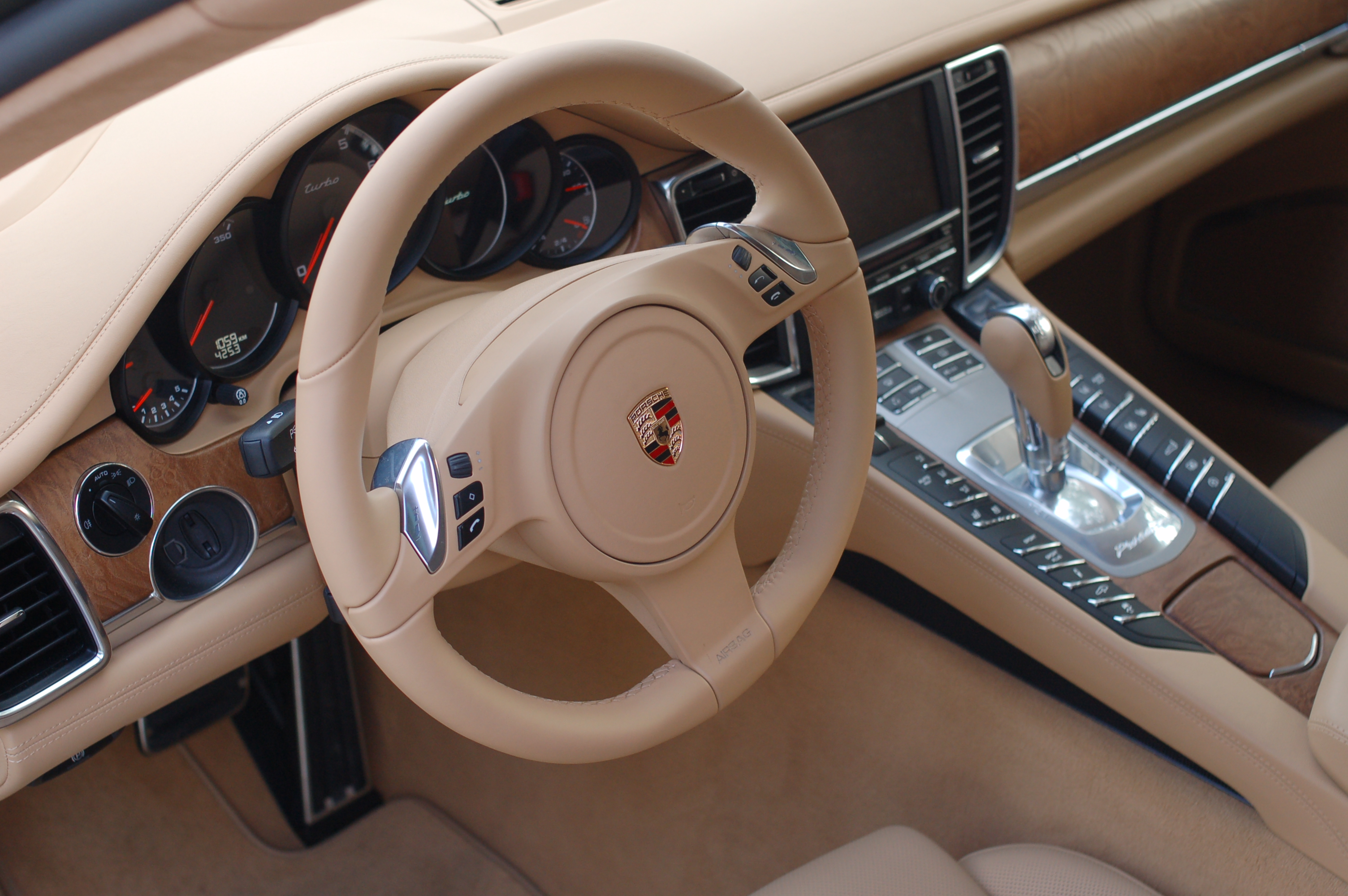 Porsche Panamera 2