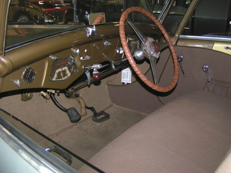 1938 Panhard Dynamic-interior