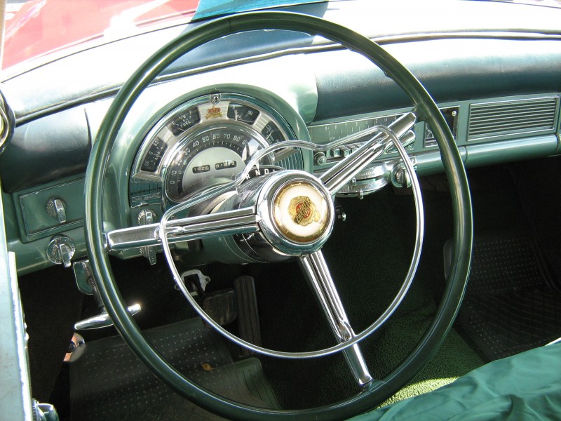 1953 Imperial 2-tone with AC dash