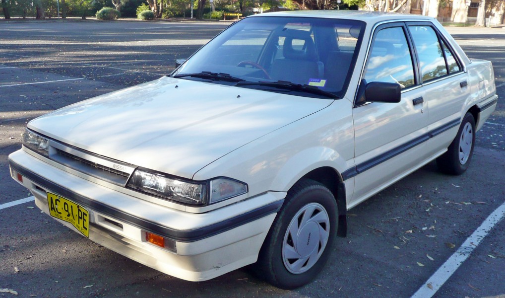 1987-1989 Nissan Pulsar (N13) Vector GX sedan 04