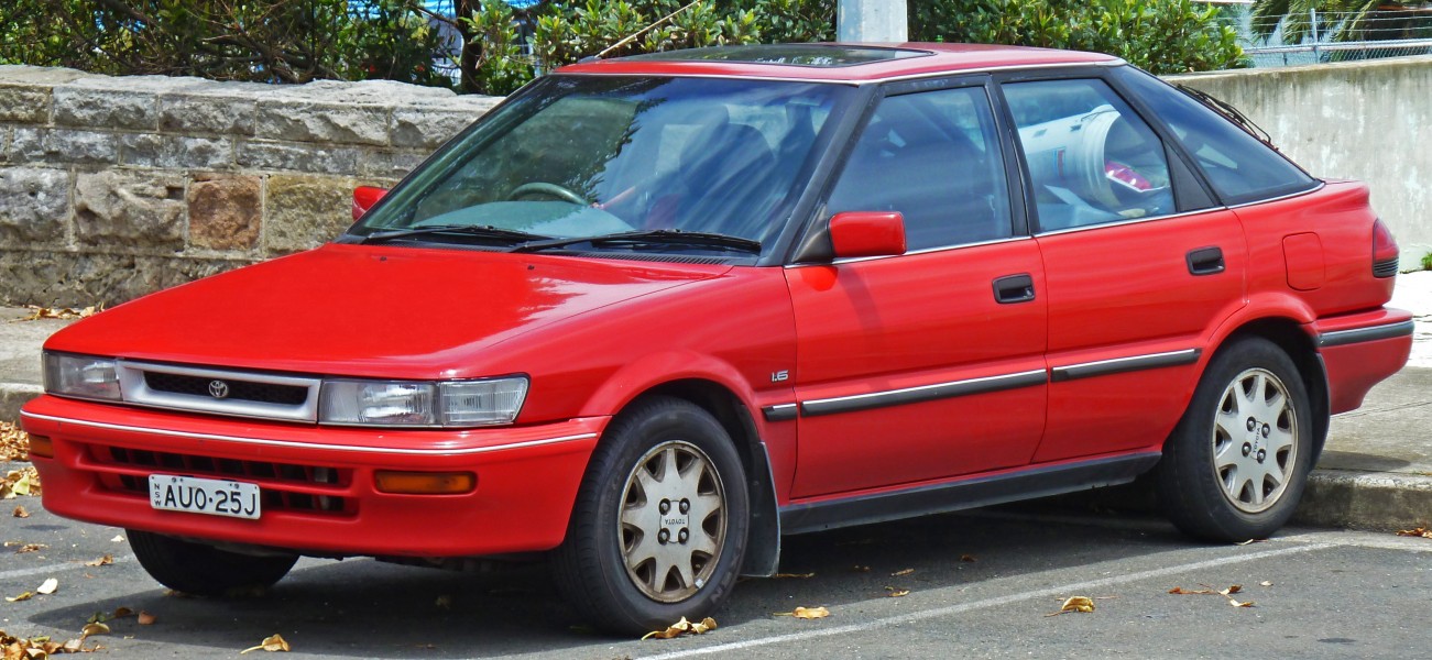 1989-1991 Toyota Corolla (AE92) CSX Seca liftback (2010-12-28)