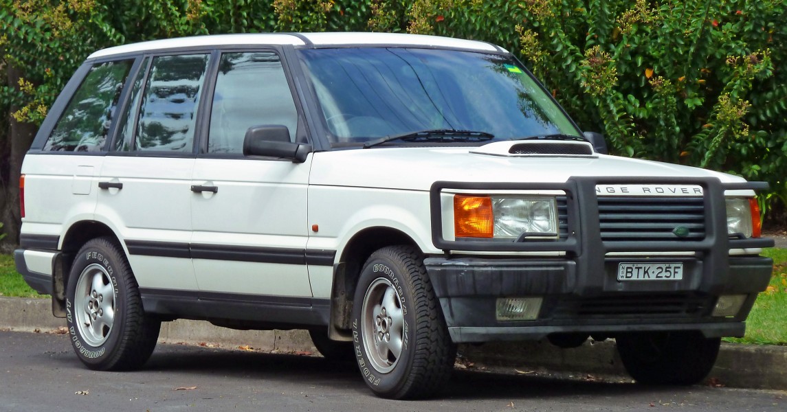 1995-1998 Land Rover Range Rover (P38A) 4.6 HSE wagon (2011-04-02) 01