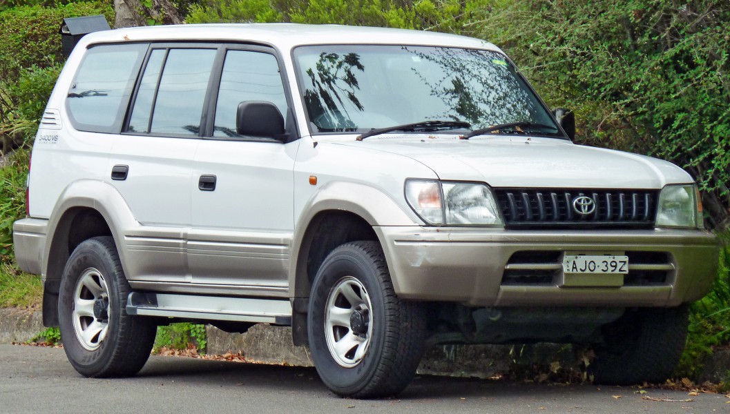 1996-1999 Toyota Land Cruiser Prado (VZJ95R) GXL wagon (2011-03-10)