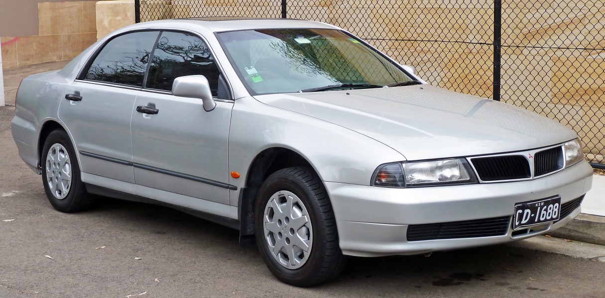 1996 Mitsubishi Magna (TE) Altera sedan (2010-07-05) 01