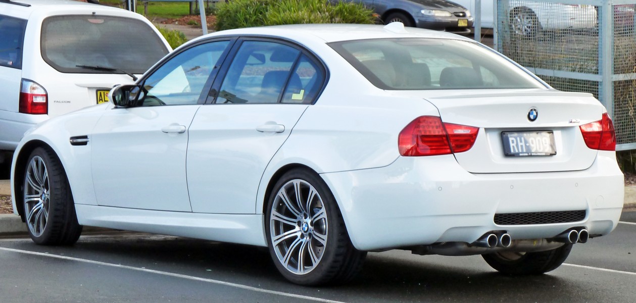 2008-2010 BMW M3 (E90) sedan 02