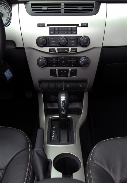 2008 Ford Focus Center Console