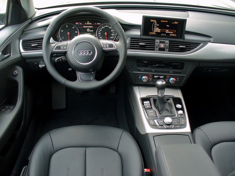 Audi A6 Avant 2.0 TDI Dakotagrau Interieur