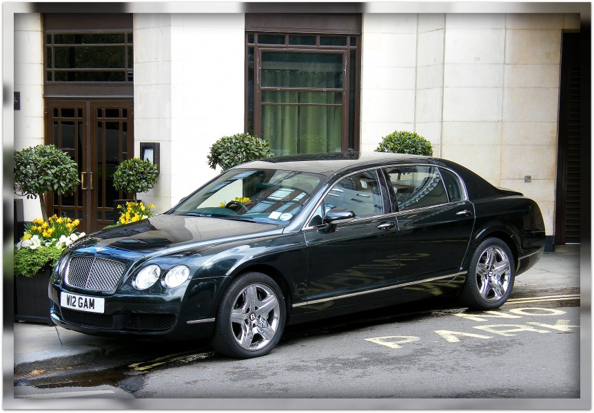 Black Bentley @ The beautiful Dorchester Hotel in London Mayfair, England United Kingdom. One of the most recognized and luxurious hotels on the planet. Enjoy! ) (4580011350)