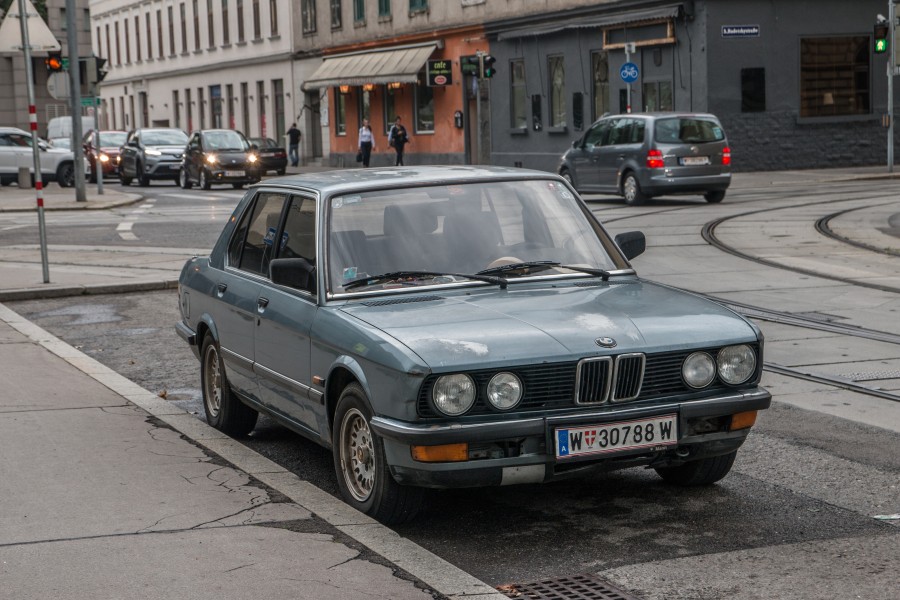 BMW E28 520i JM 1707