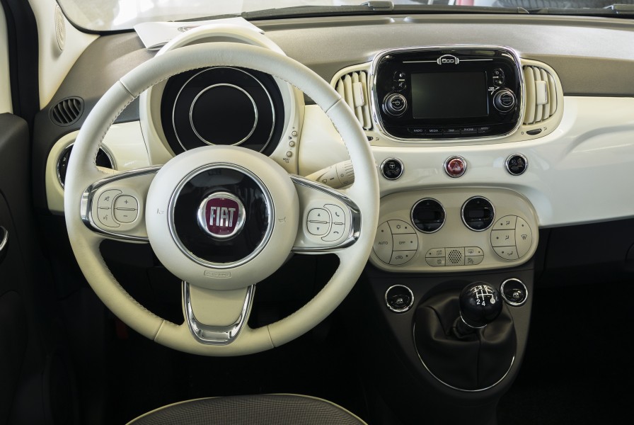 Fiat 500 dashboard (white)