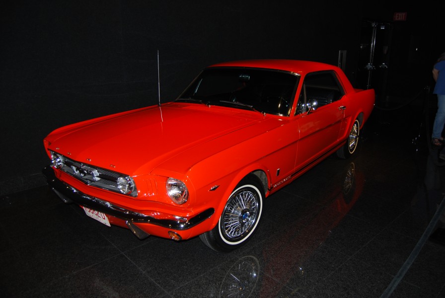 Ford 1964 1-2 Mustang - Flickr - wbaiv