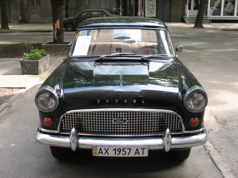 Ford Consul front
