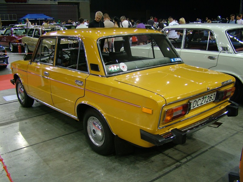 Lada 1600, produced in 1978, at the I. International Oldtimer and Youngtimer Festival, Budapest, 2011 2